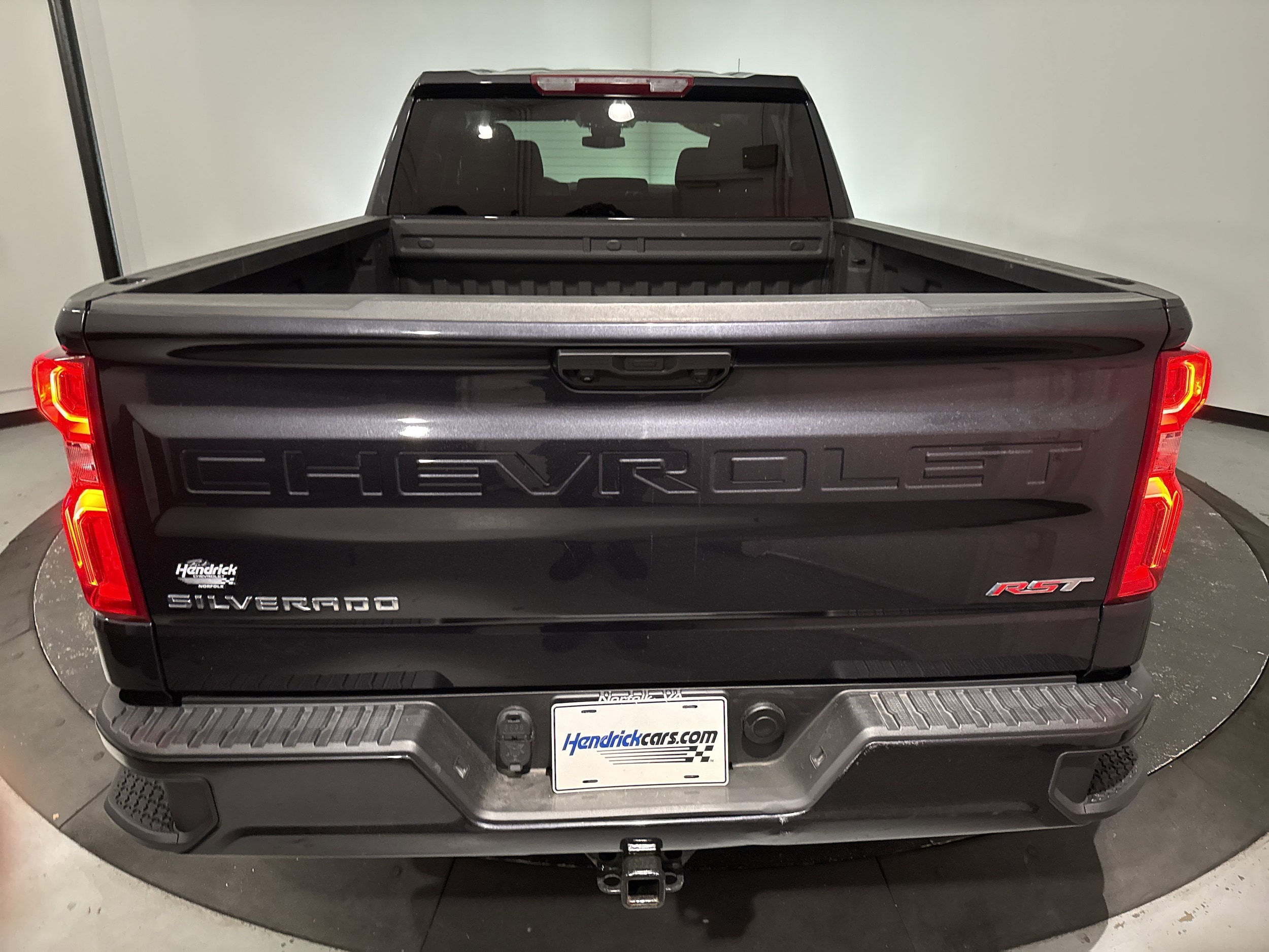 2023 Chevrolet Silverado 1500 RST photo 3