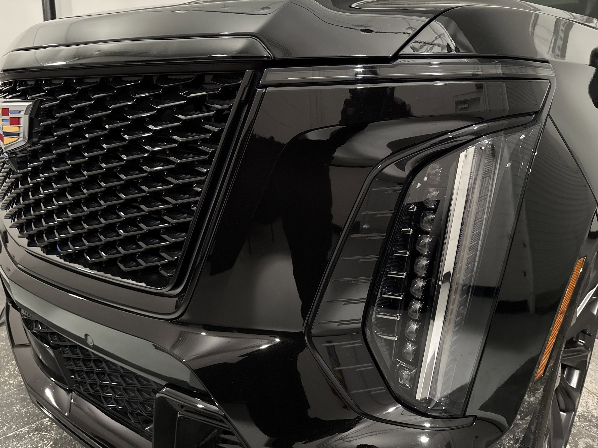 2025 CADILLAC Escalade AWD V-Series photo 4