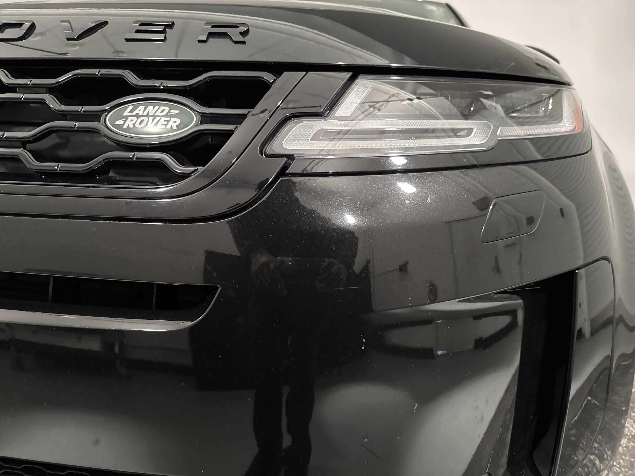 2023 Land Rover Range Rover Evoque SE photo 4