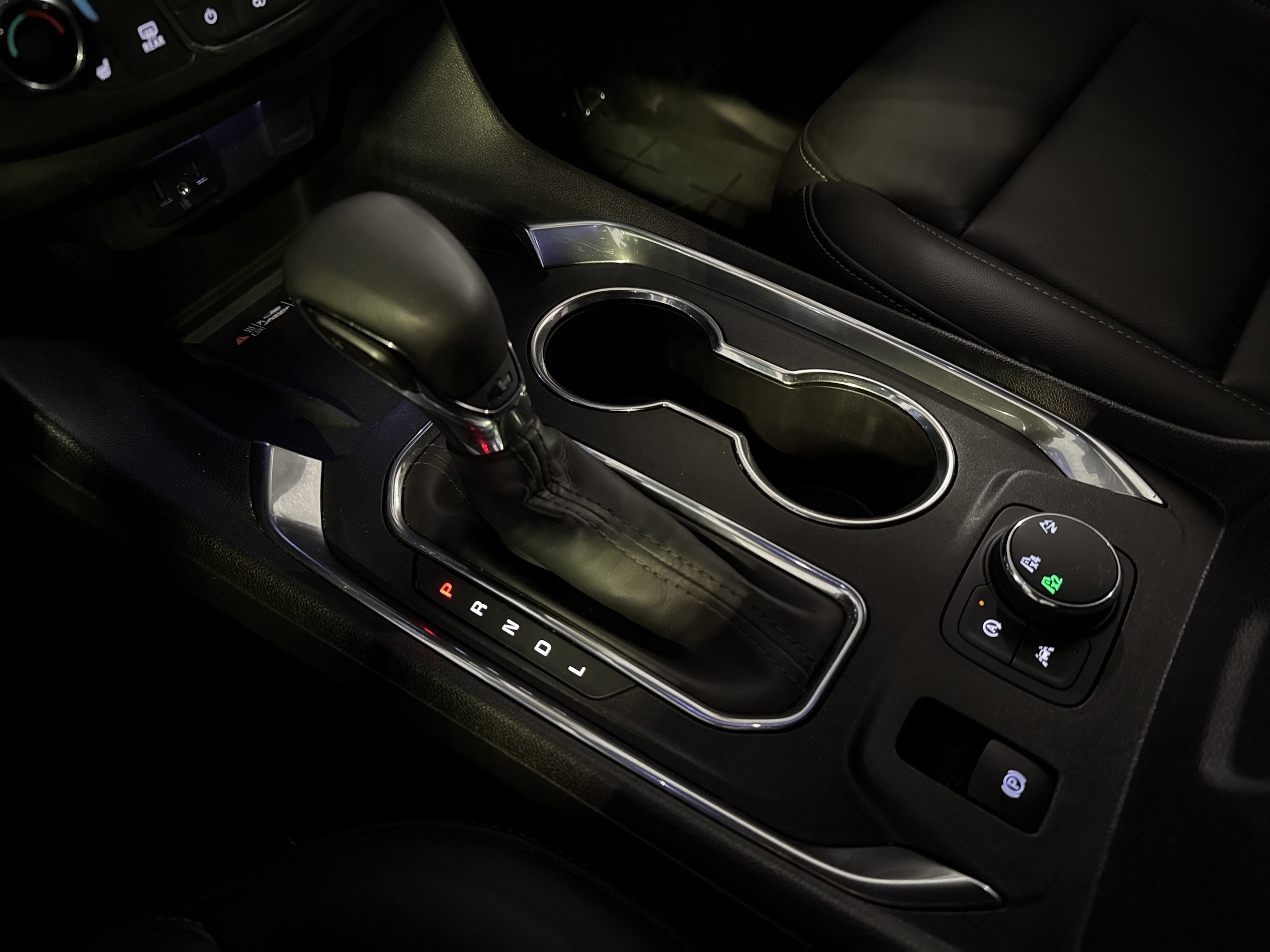 2023 Chevrolet Traverse LT Leather photo 6