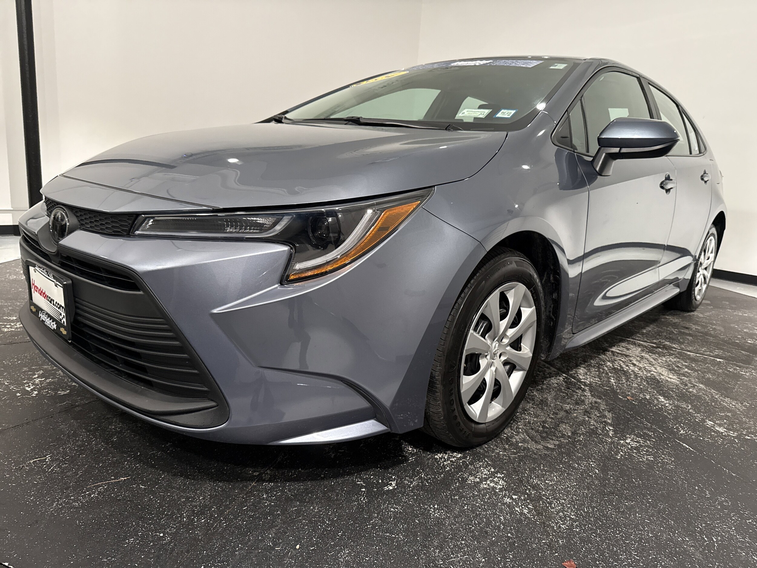 2024 Toyota Corolla LE photo 3