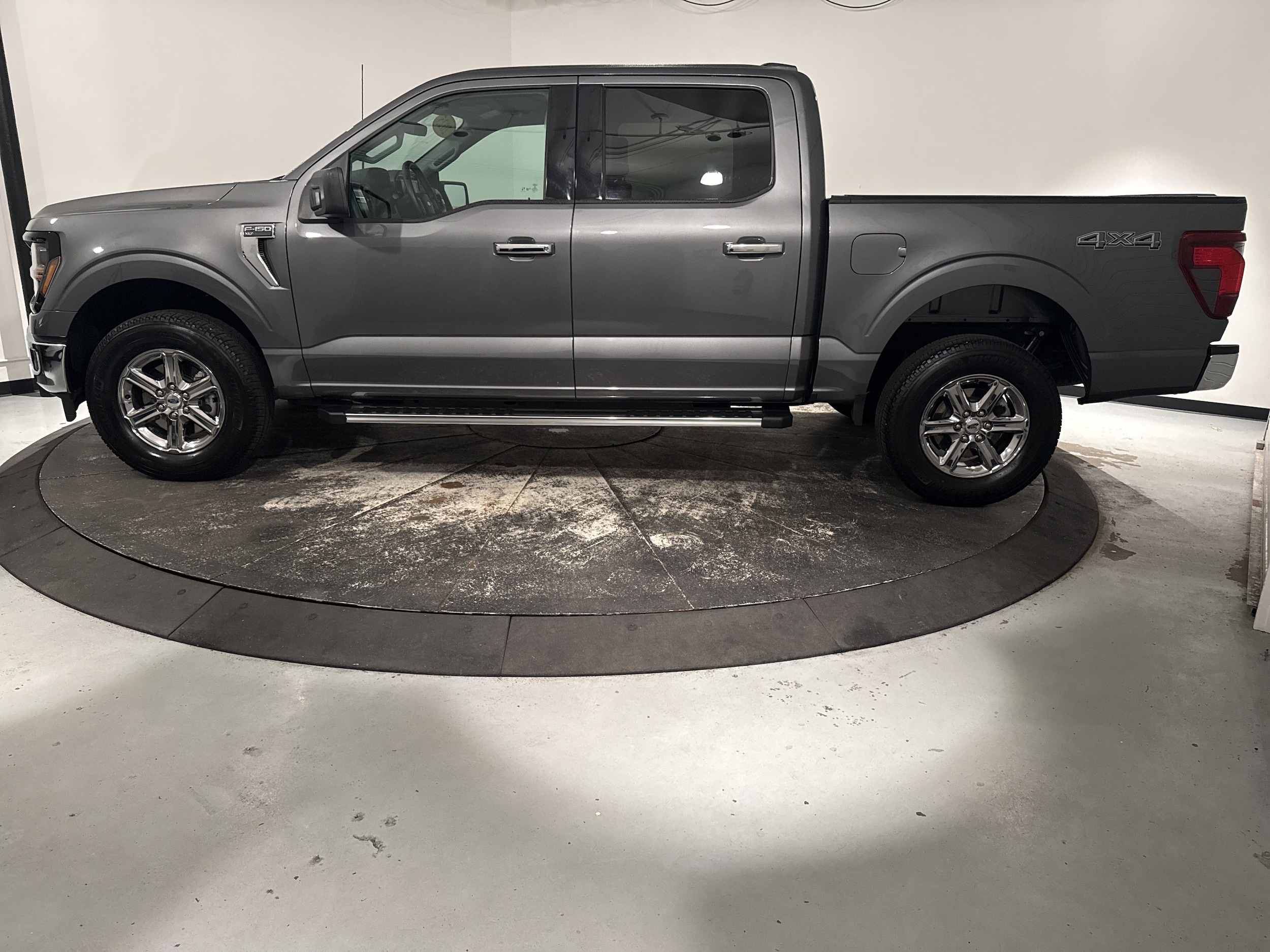 2025 Ford F-150 XLT photo 5
