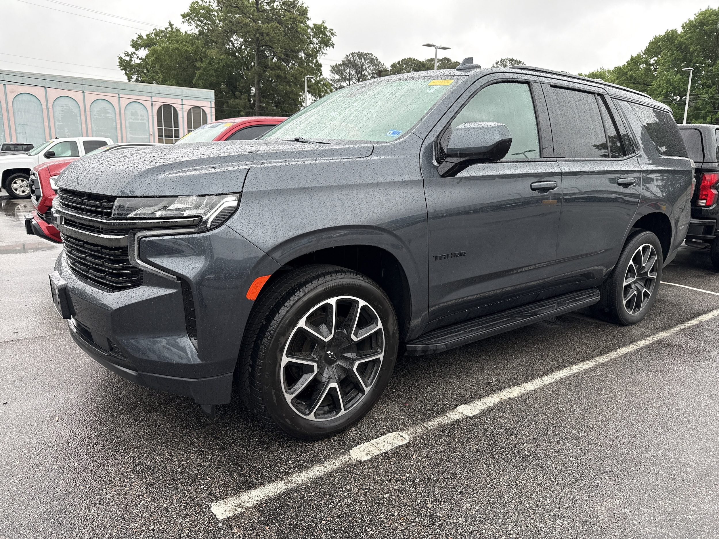 2021 Chevrolet Tahoe RST photo 2