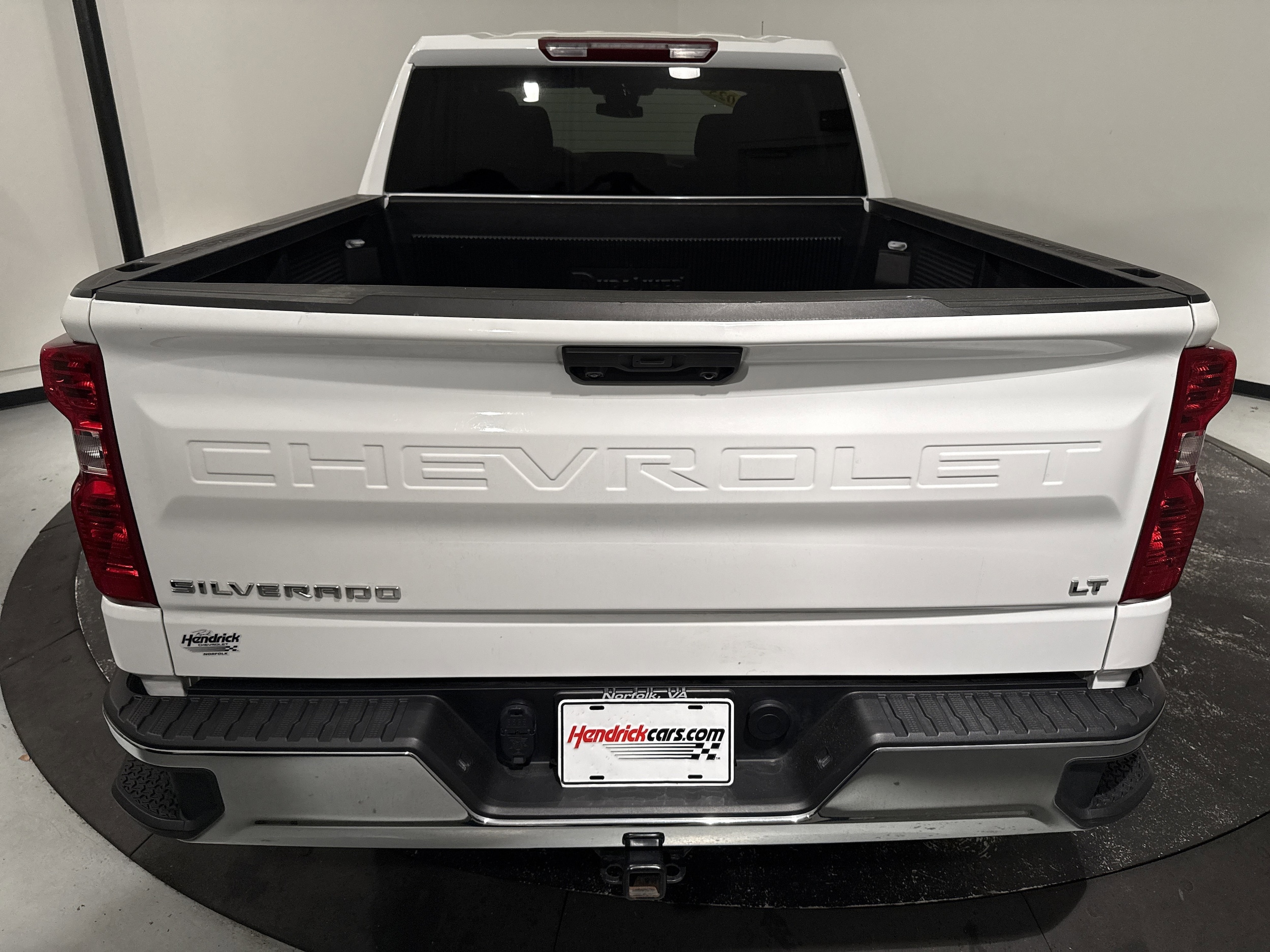 2025 Chevrolet Silverado 1500 LT photo 3