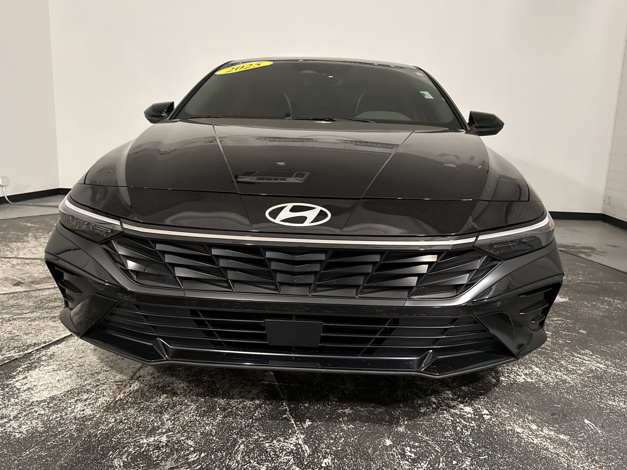 2025 Hyundai Elantra SEL Convenience photo 2