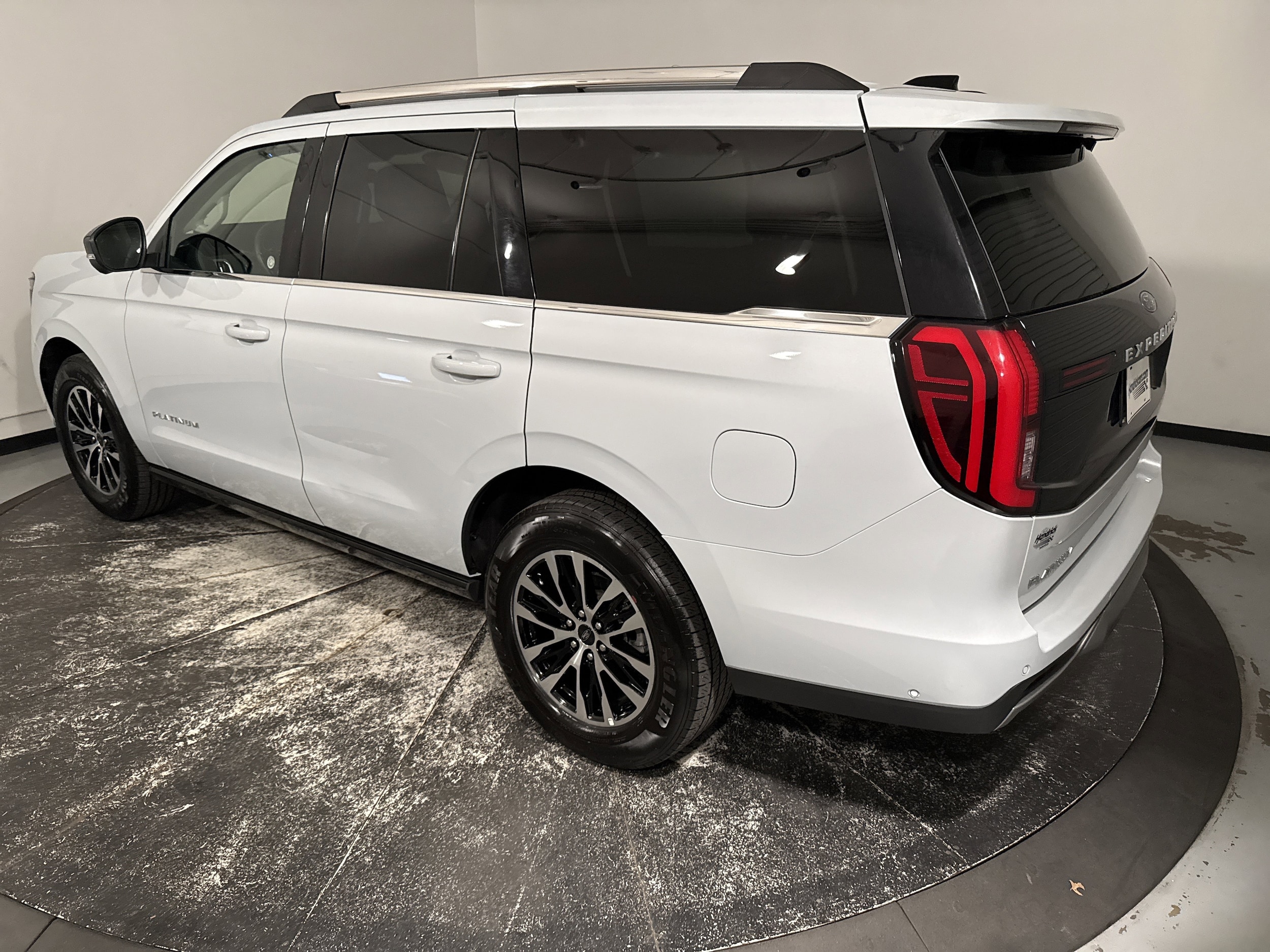 2025 Ford Expedition Platinum photo 3