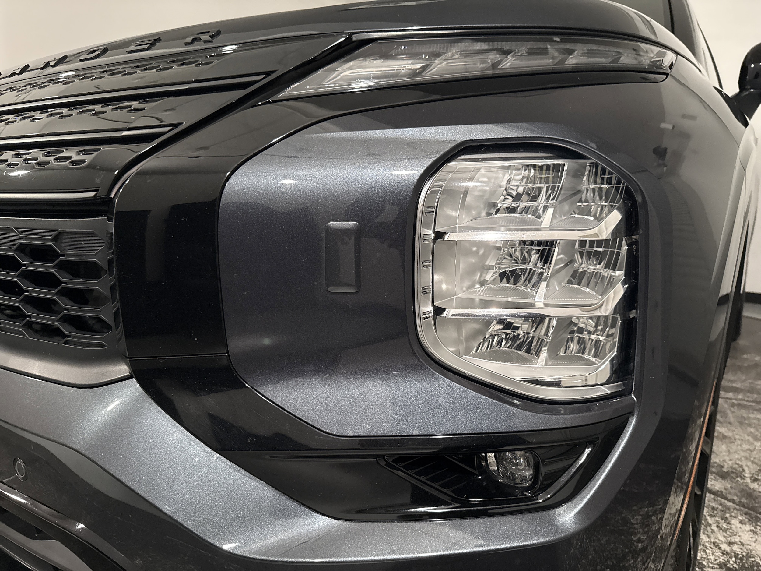 2024 Mitsubishi Outlander SEL Black Edition photo 4