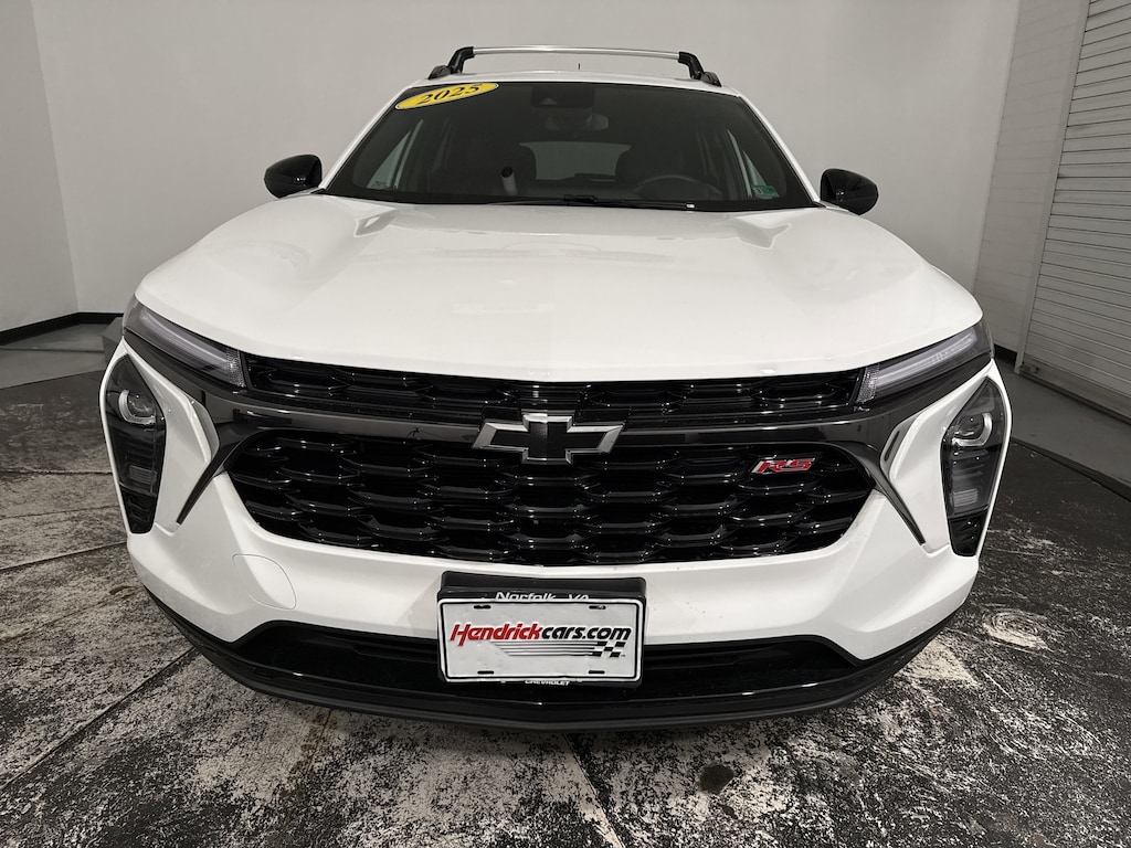 Used 2025 Chevrolet Trax 2RS SUV