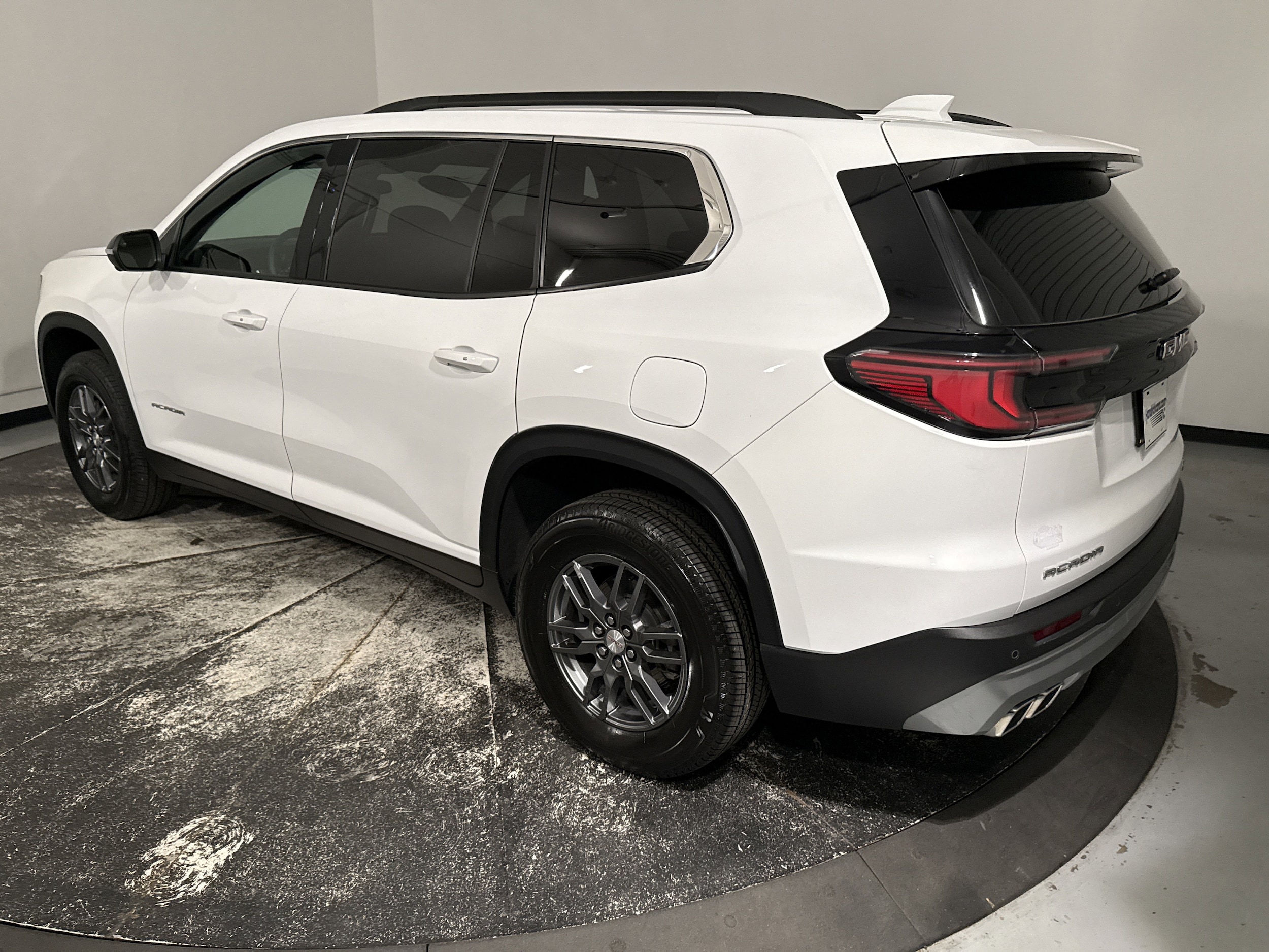 2025 GMC Acadia FWD Elevation photo 6