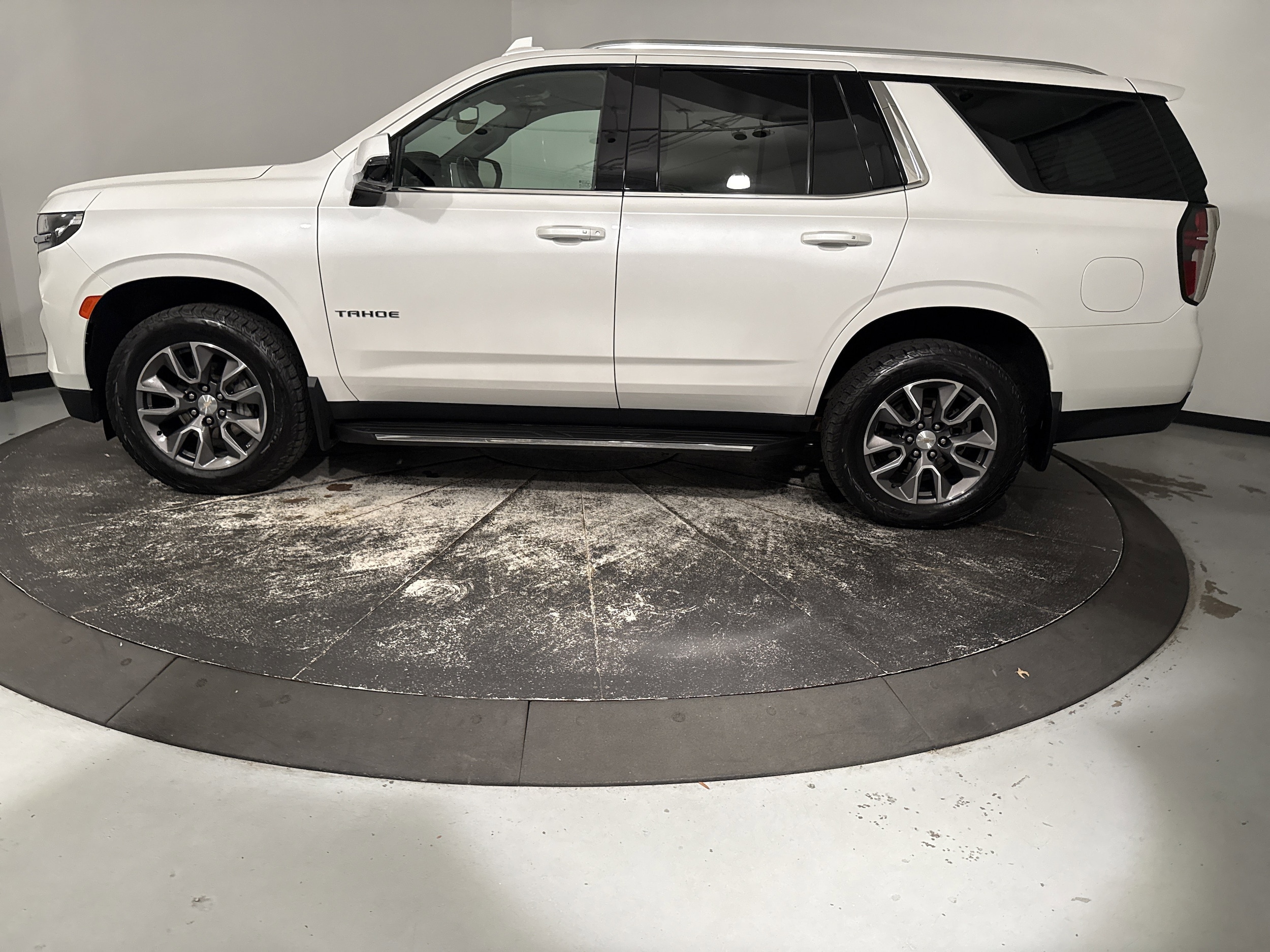 2022 Chevrolet Tahoe LT photo 6