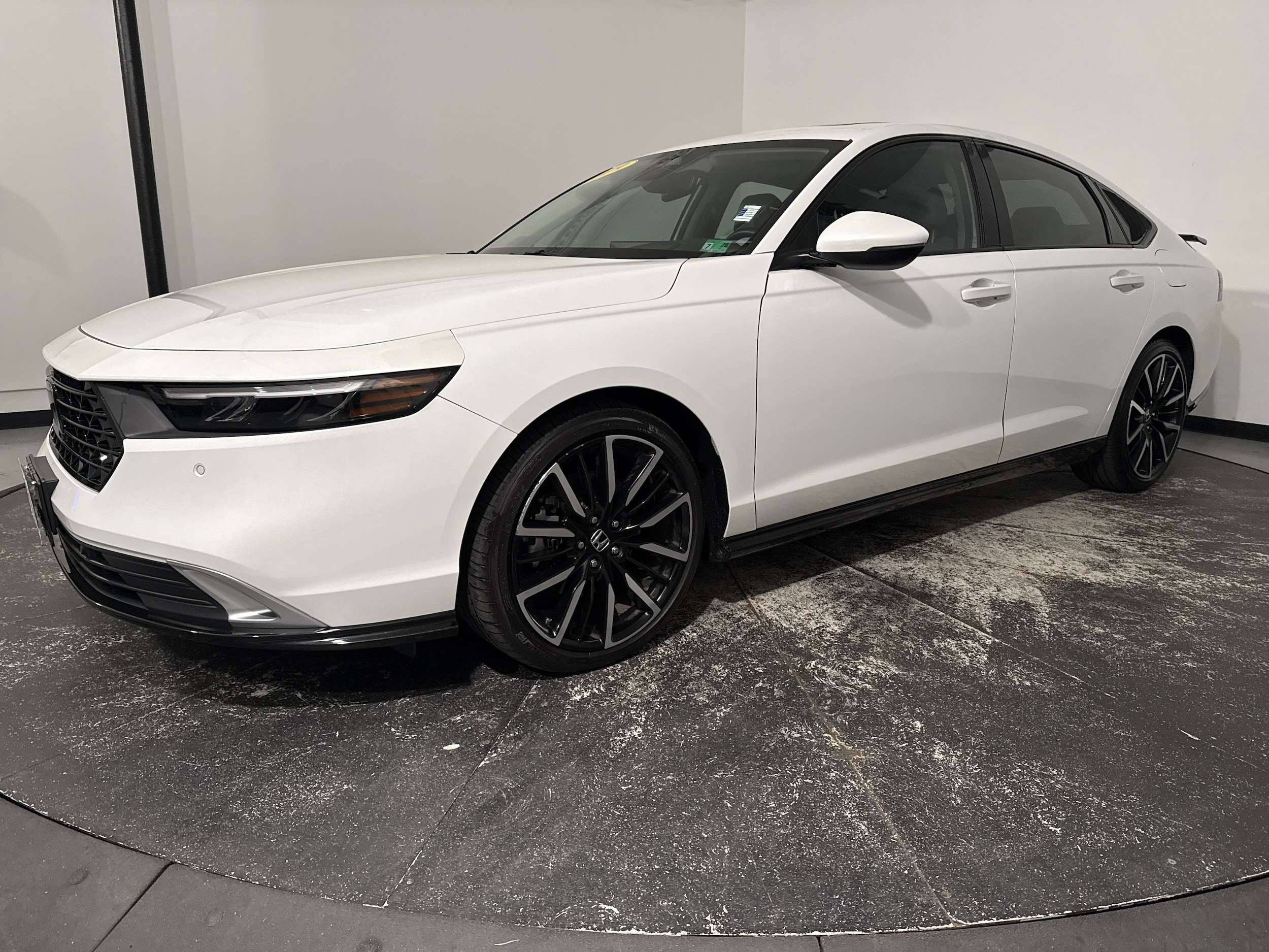 2023 Honda Accord Hybrid Touring photo 4