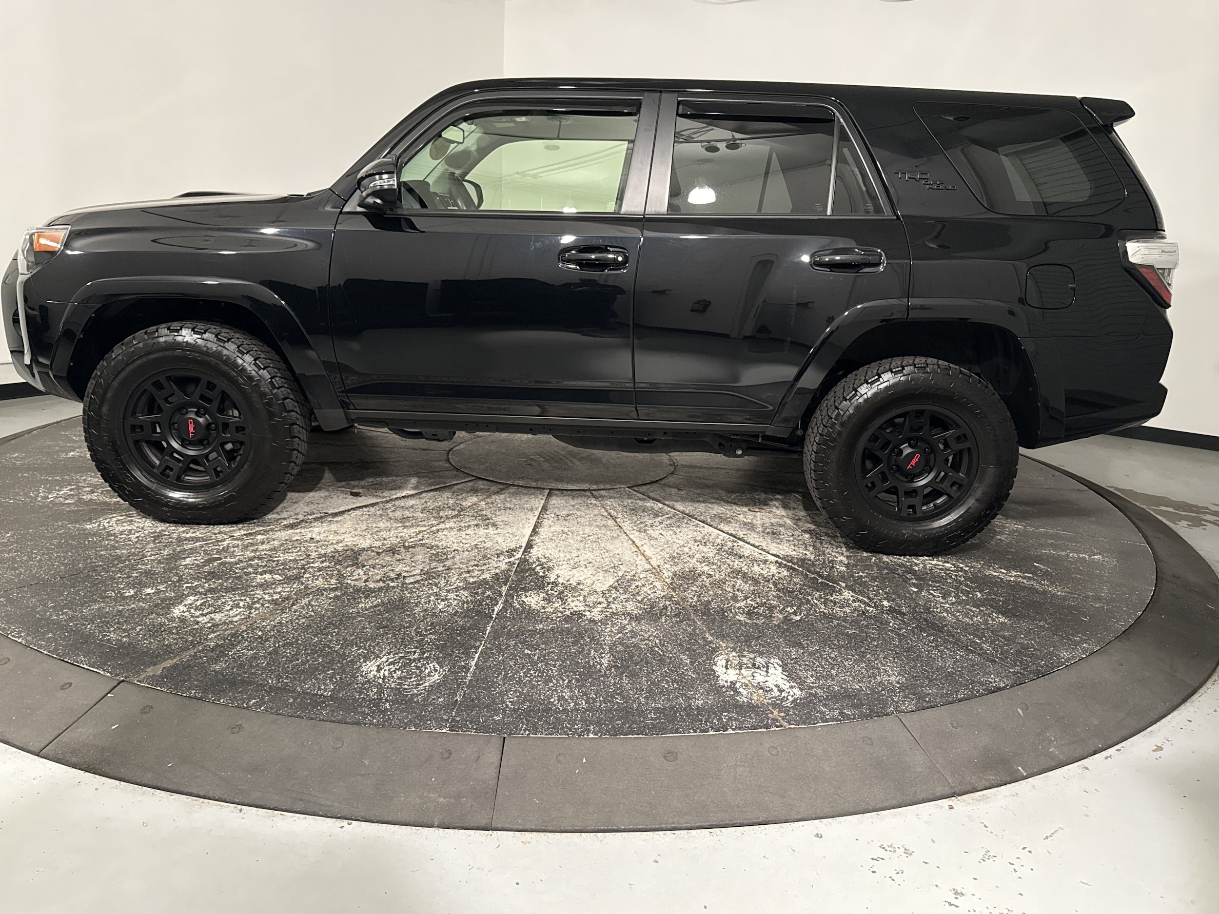 2023 Toyota 4Runner TRD Off Road Premium photo 5