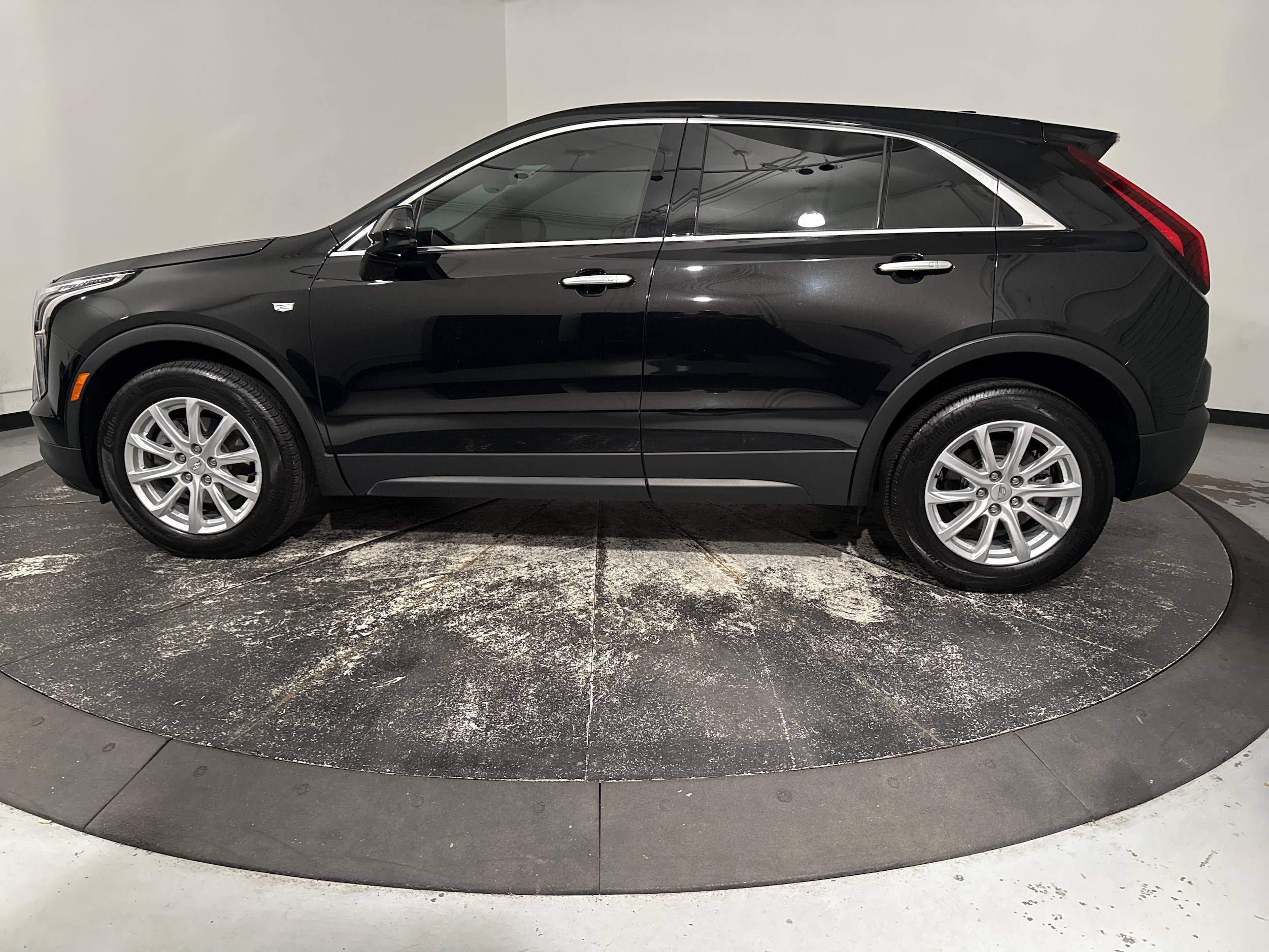 2023 CADILLAC XT4 FWD Luxury photo 6
