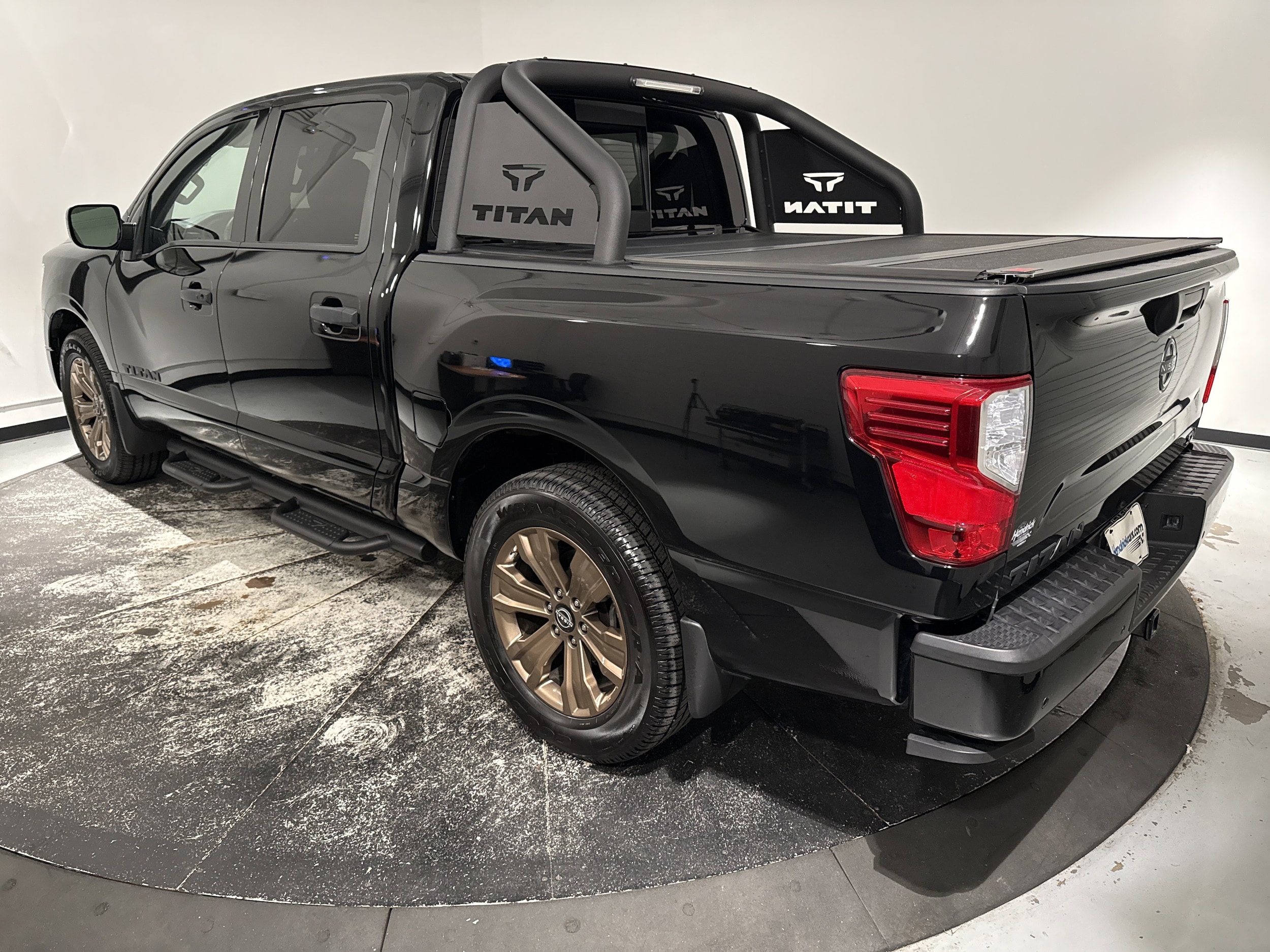 2024 Nissan Titan SV photo 5