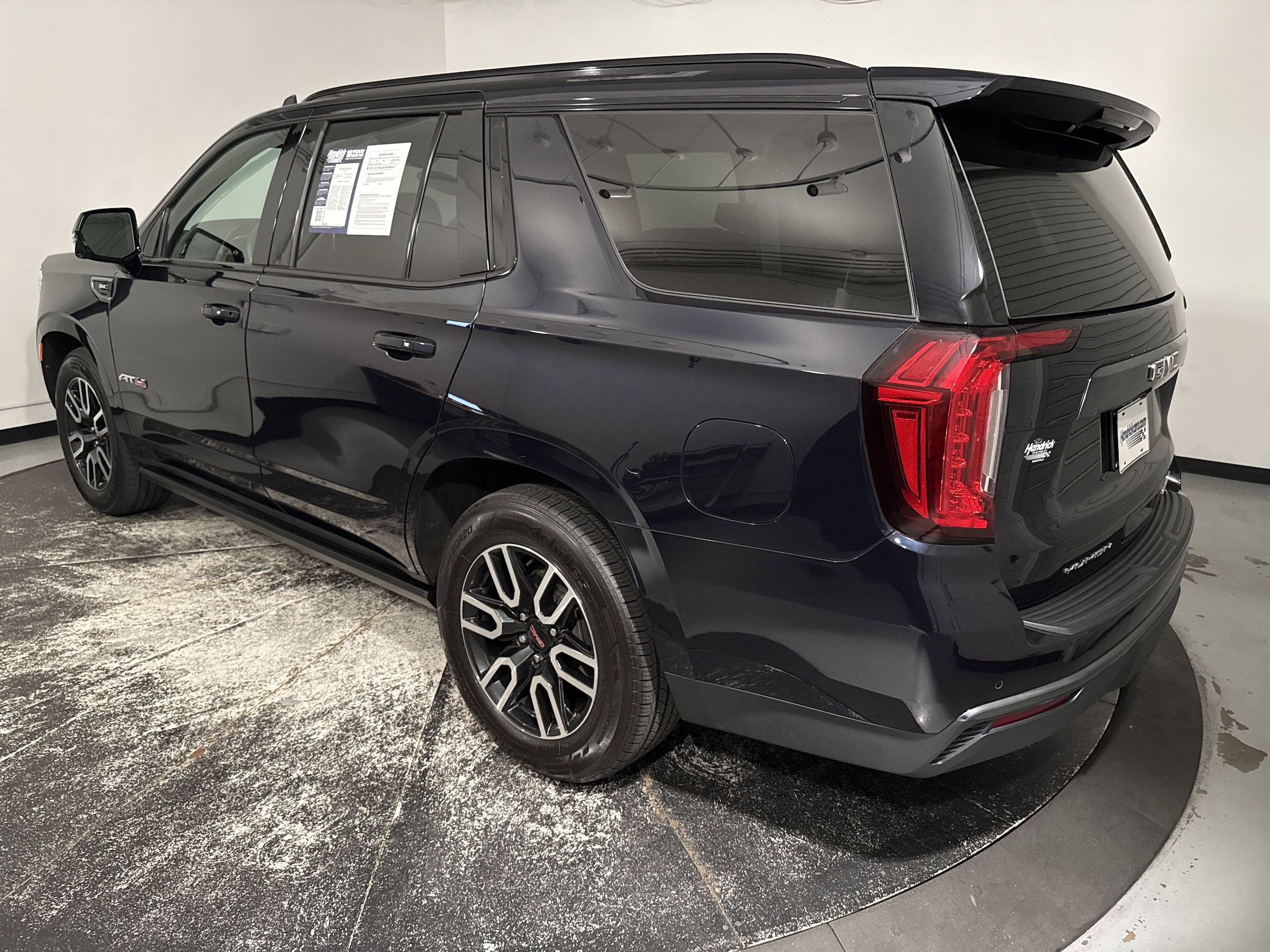 2023 GMC Yukon AT4 photo 6