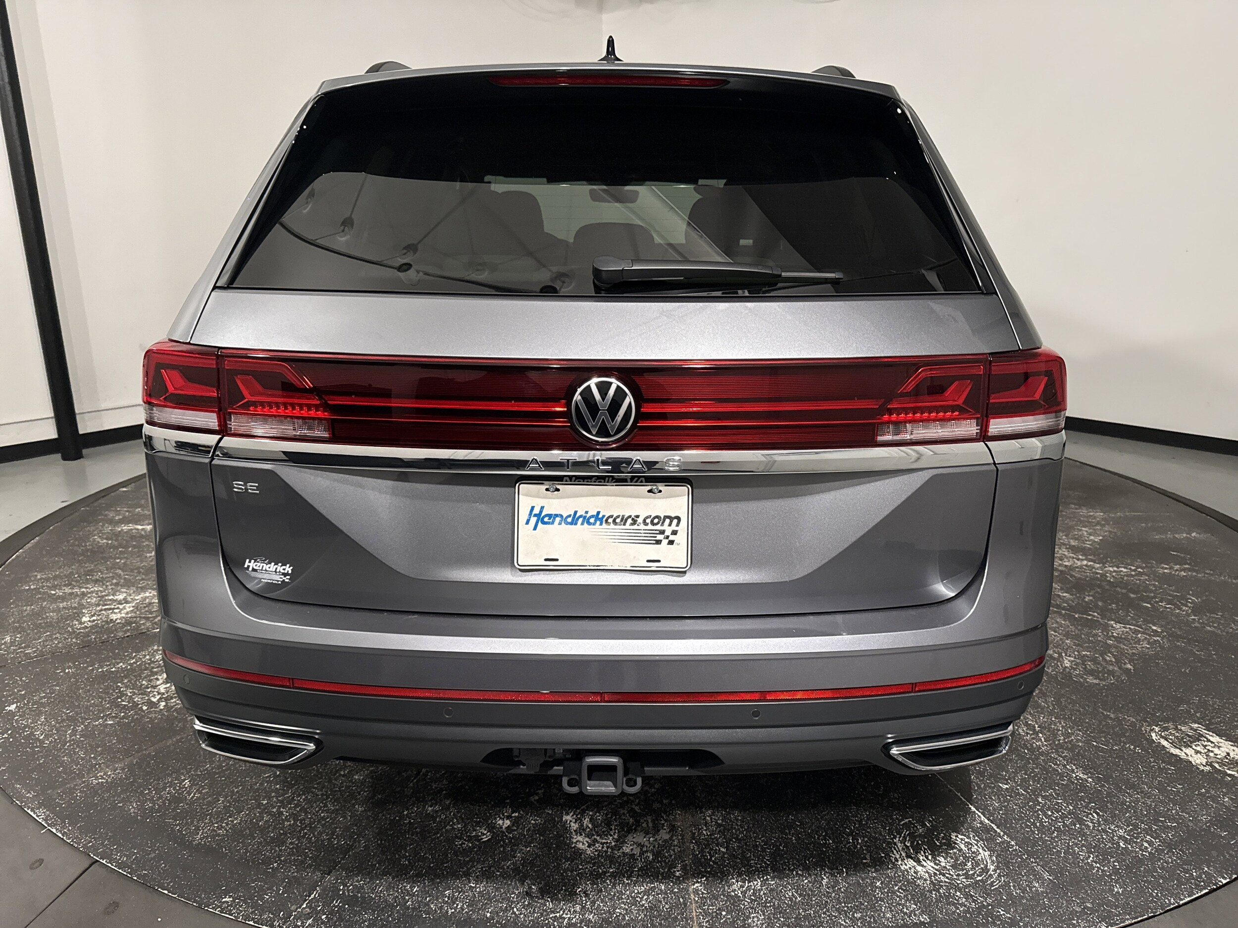 2025 Volkswagen Atlas 2.0T SE w/Technology photo 3