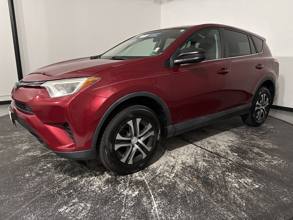 Used 2018 Toyota RAV4 LE SUV