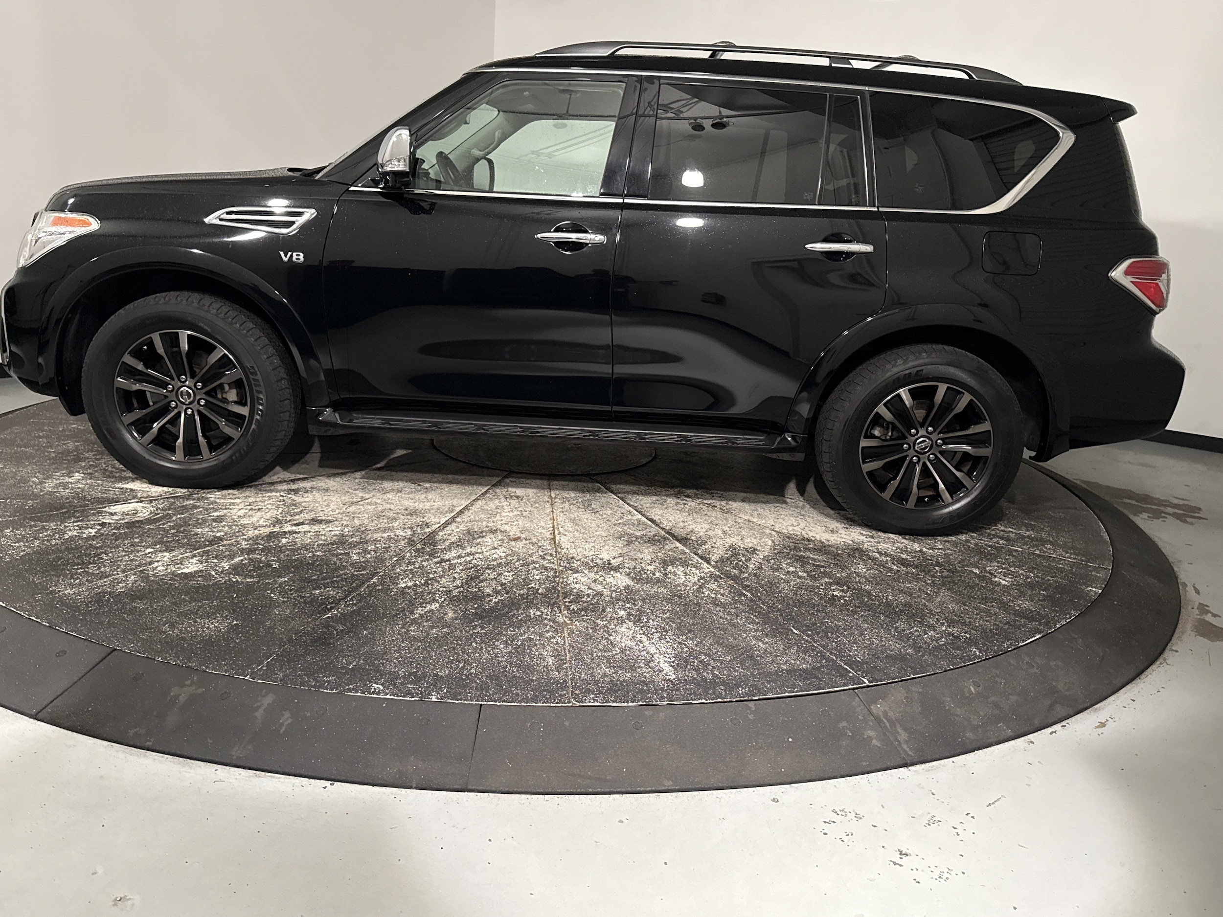 Nissan Armada Platinum