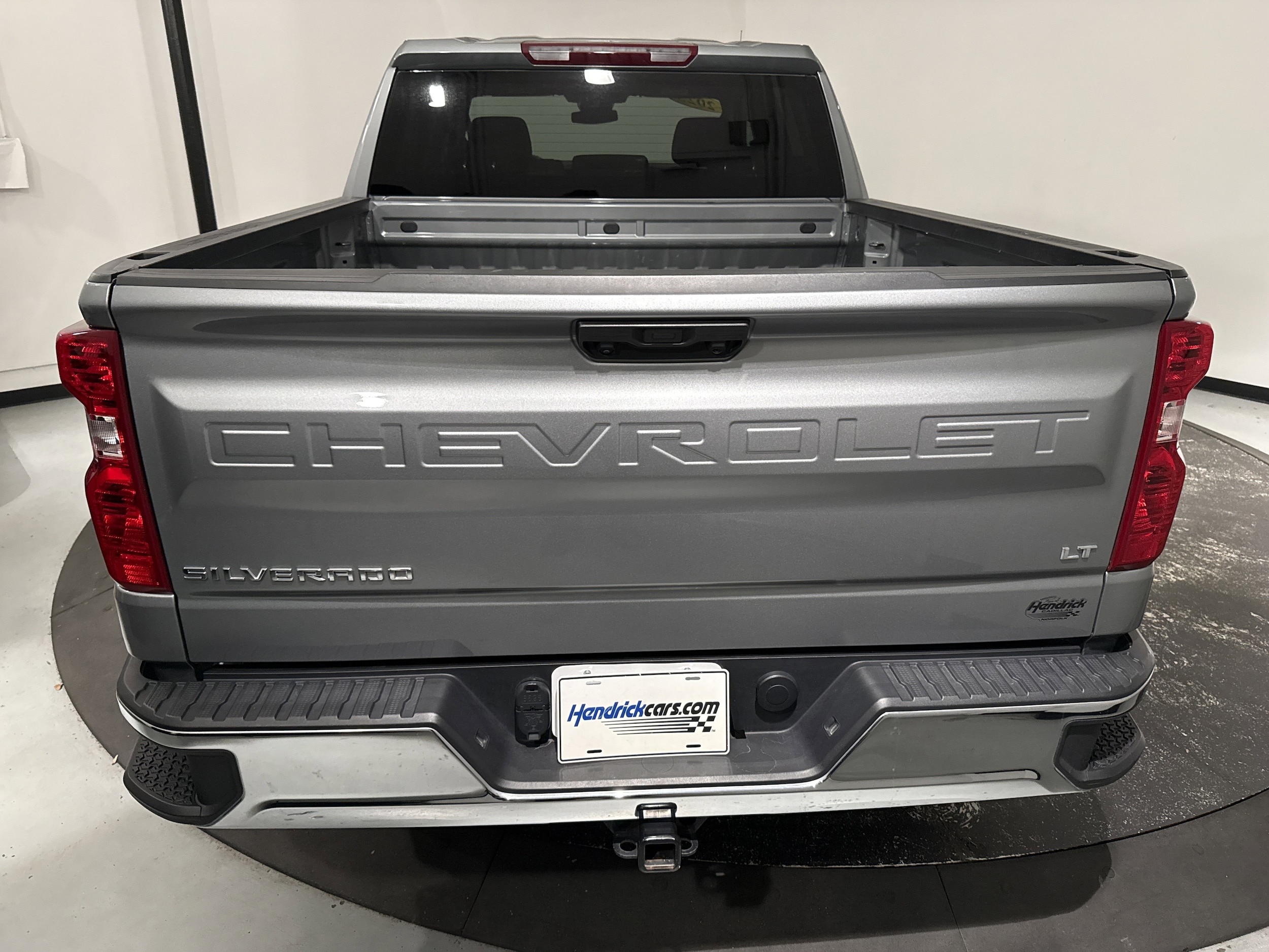 2025 Chevrolet Silverado 1500 LT photo 3