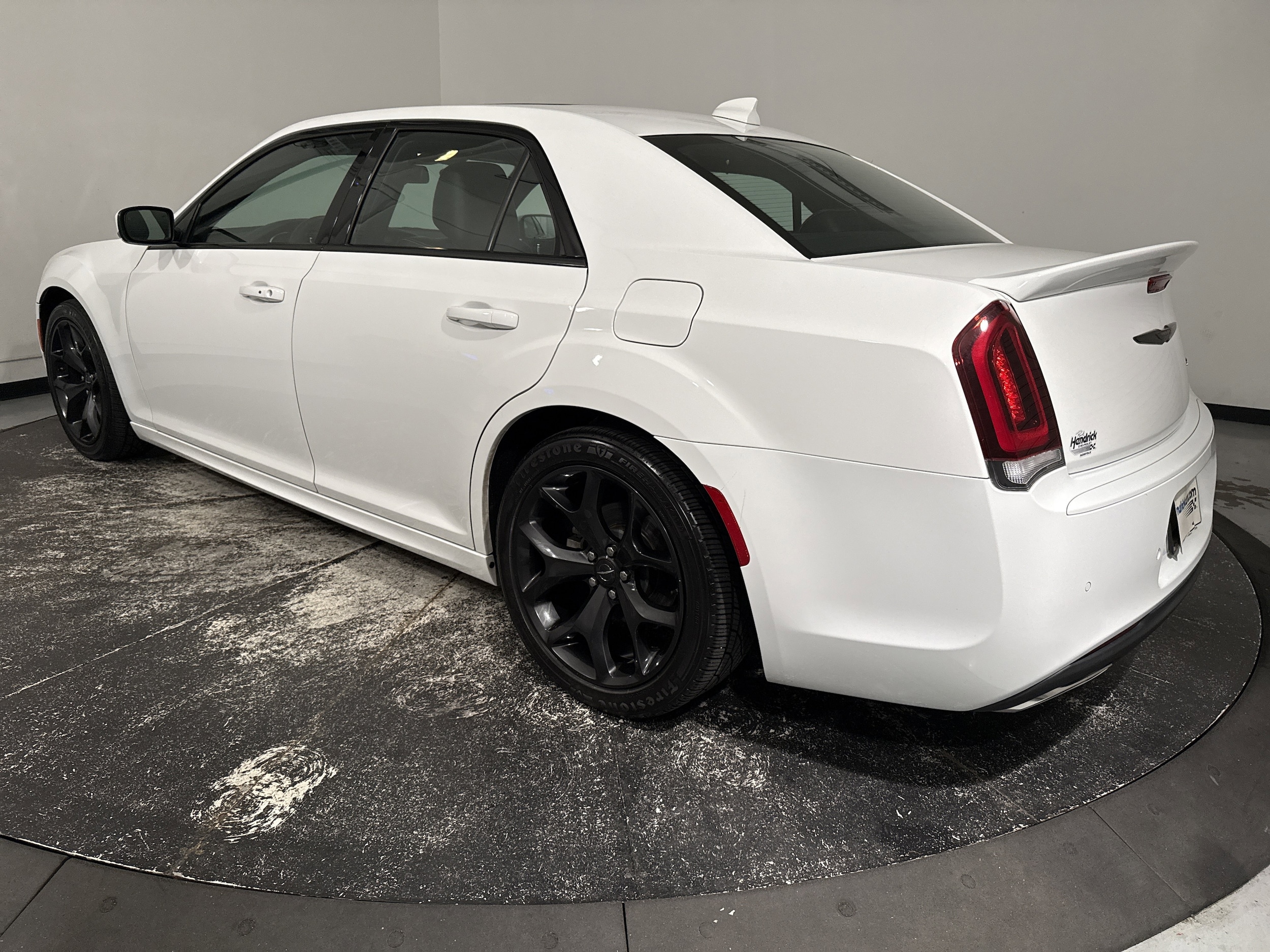 2022 Chrysler 300 300S photo 3
