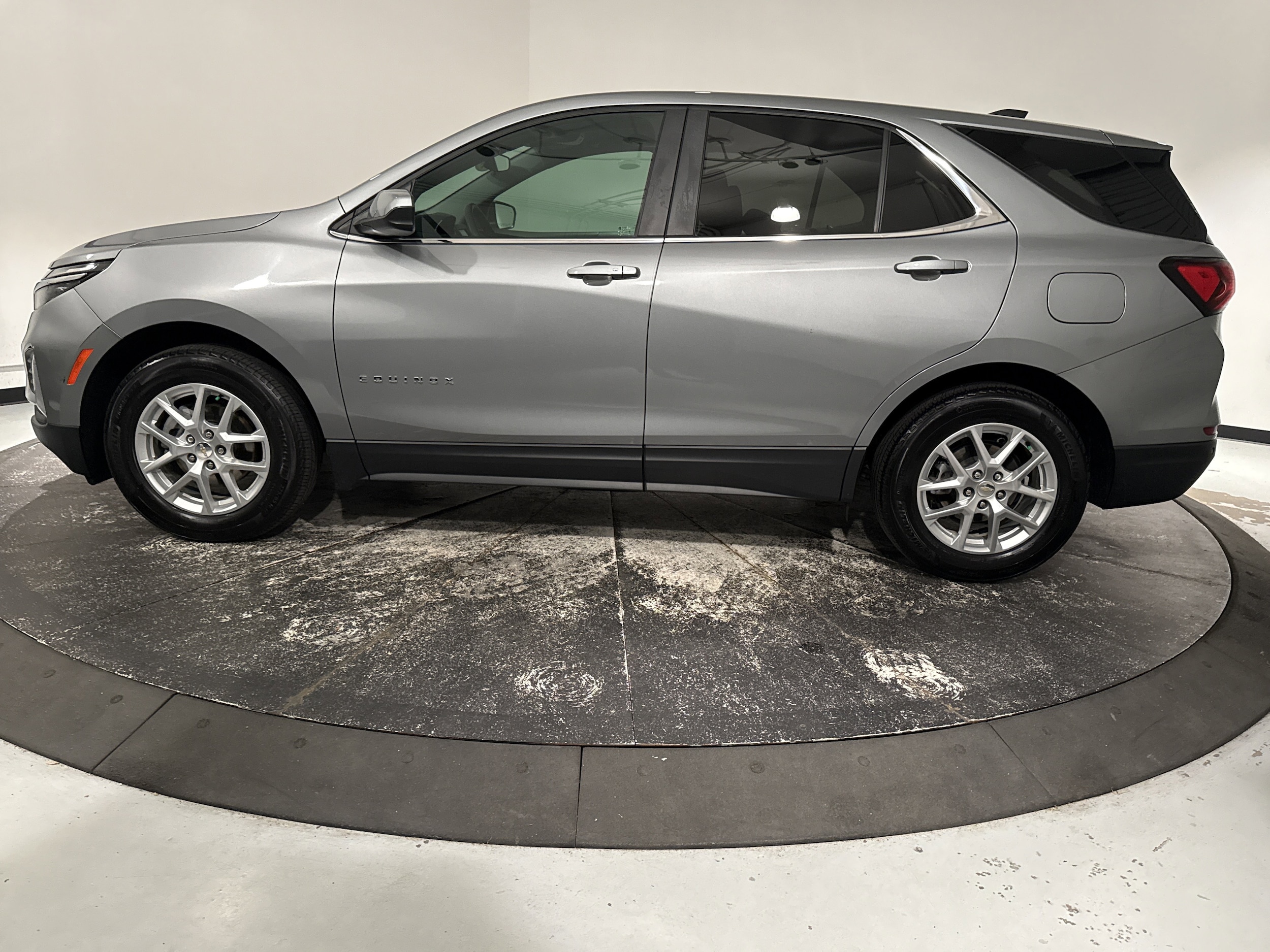 2024 Chevrolet Equinox LT photo 6