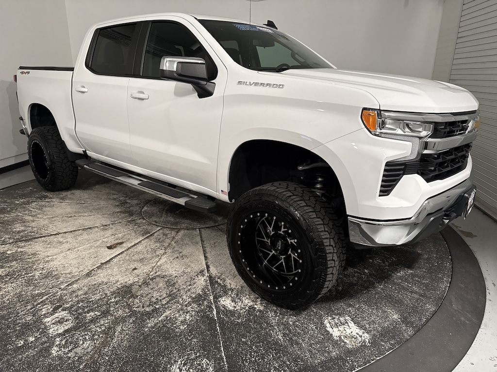 Used 2023 Chevrolet Silverado 1500 LT Pickup