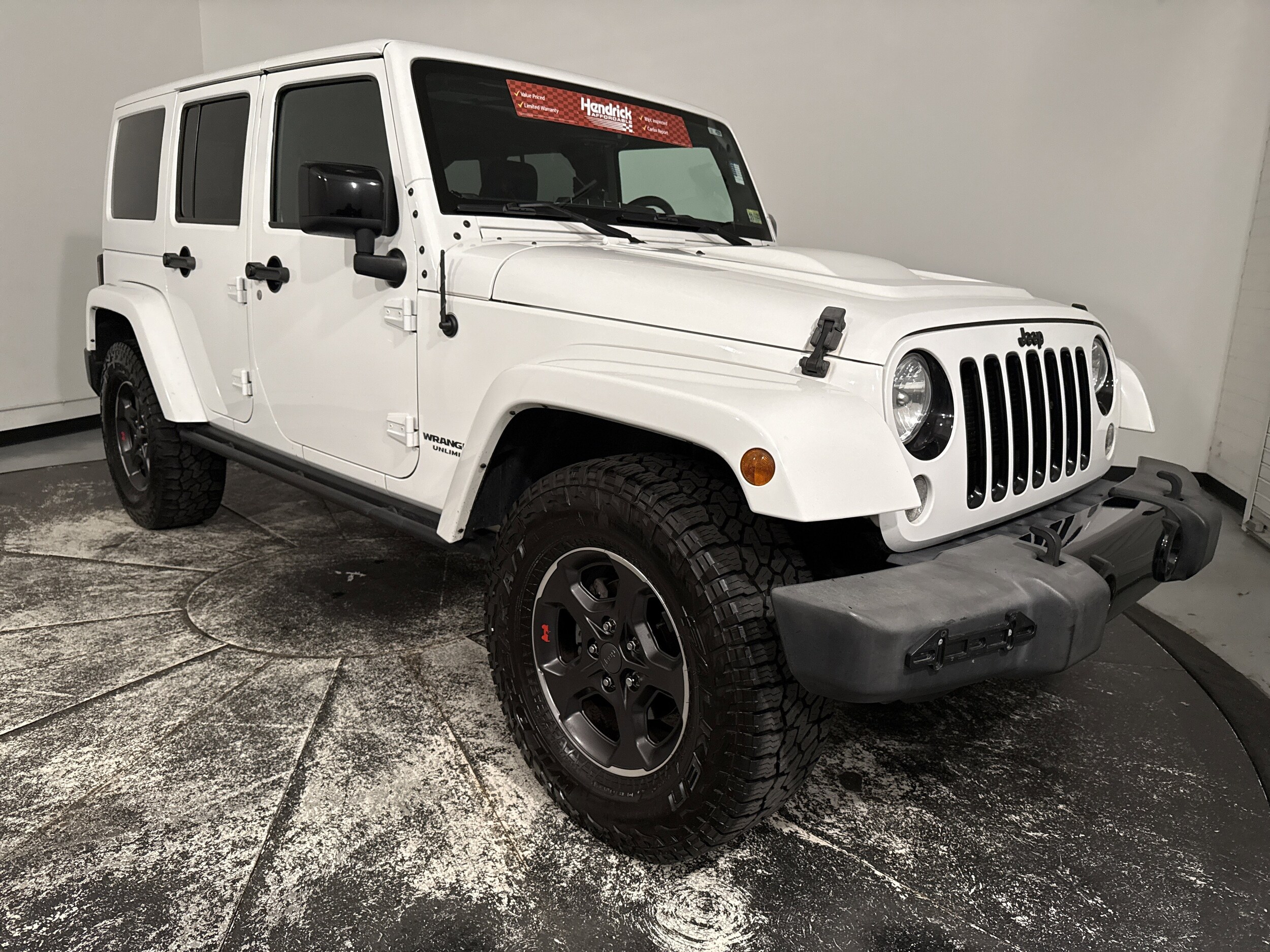 2015 Jeep Wrangler Unlimited Altitude photo 2