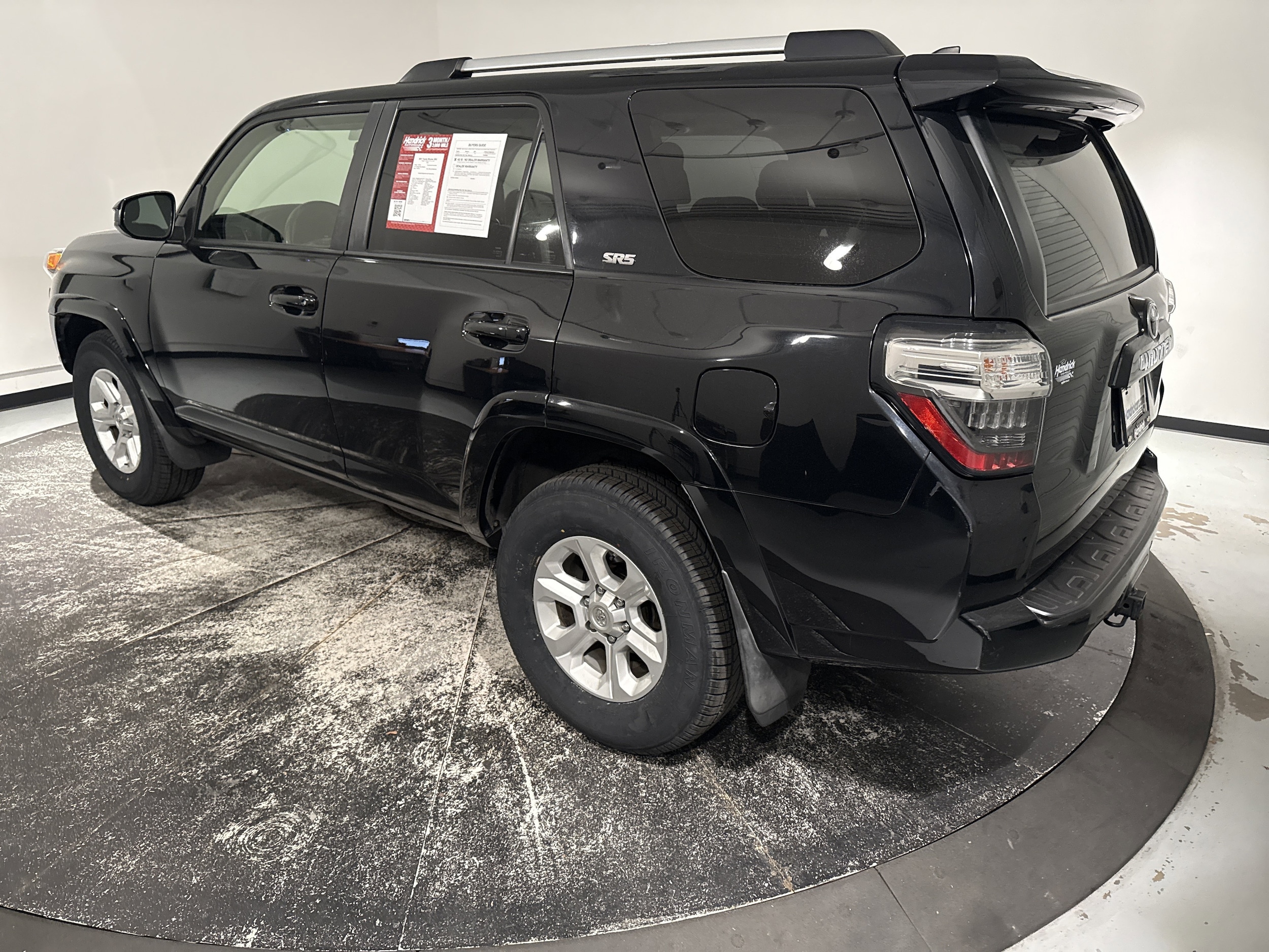 2021 Toyota 4Runner SR5 photo 3