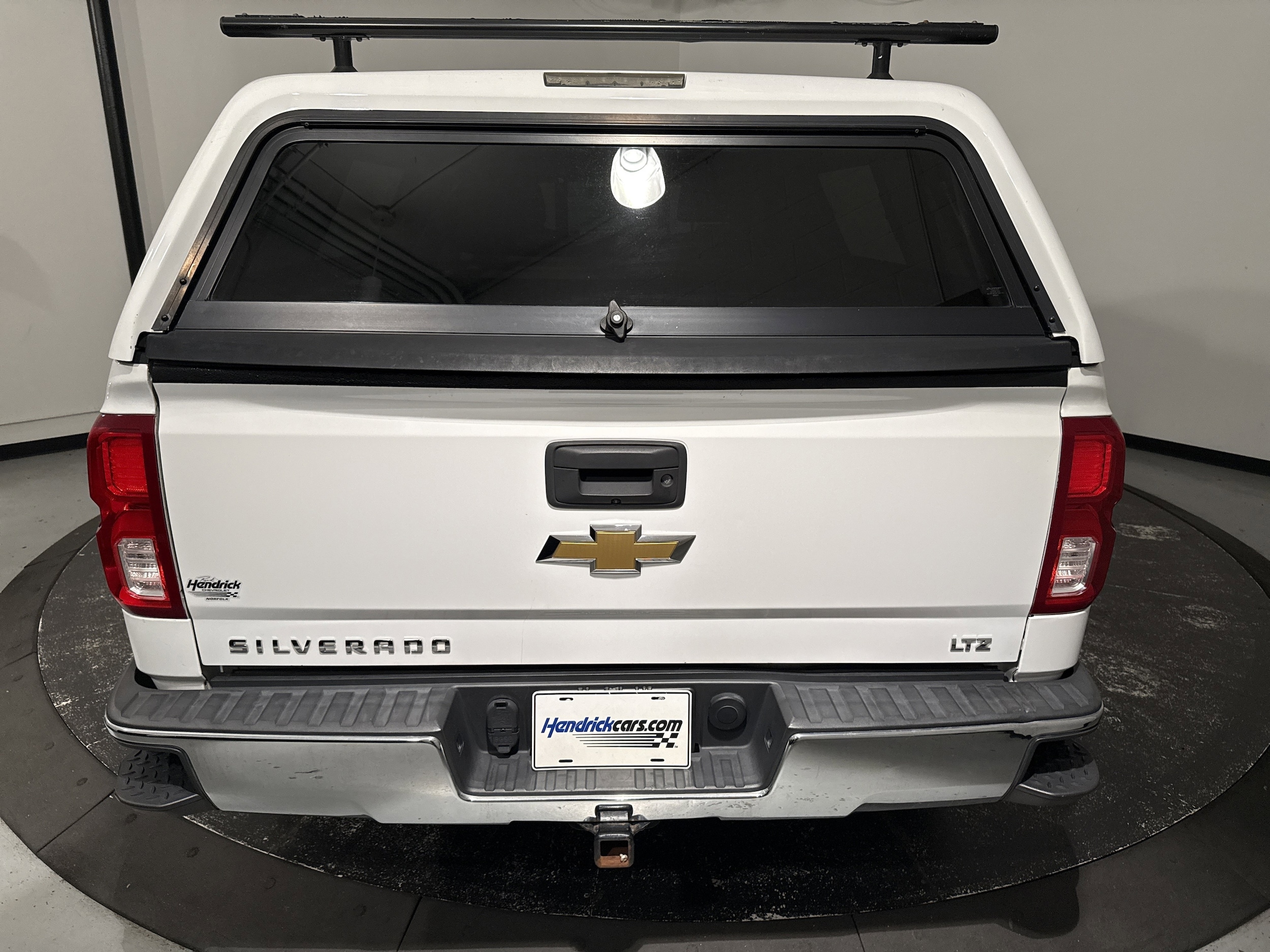 2018 Chevrolet Silverado 1500 LTZ photo 3