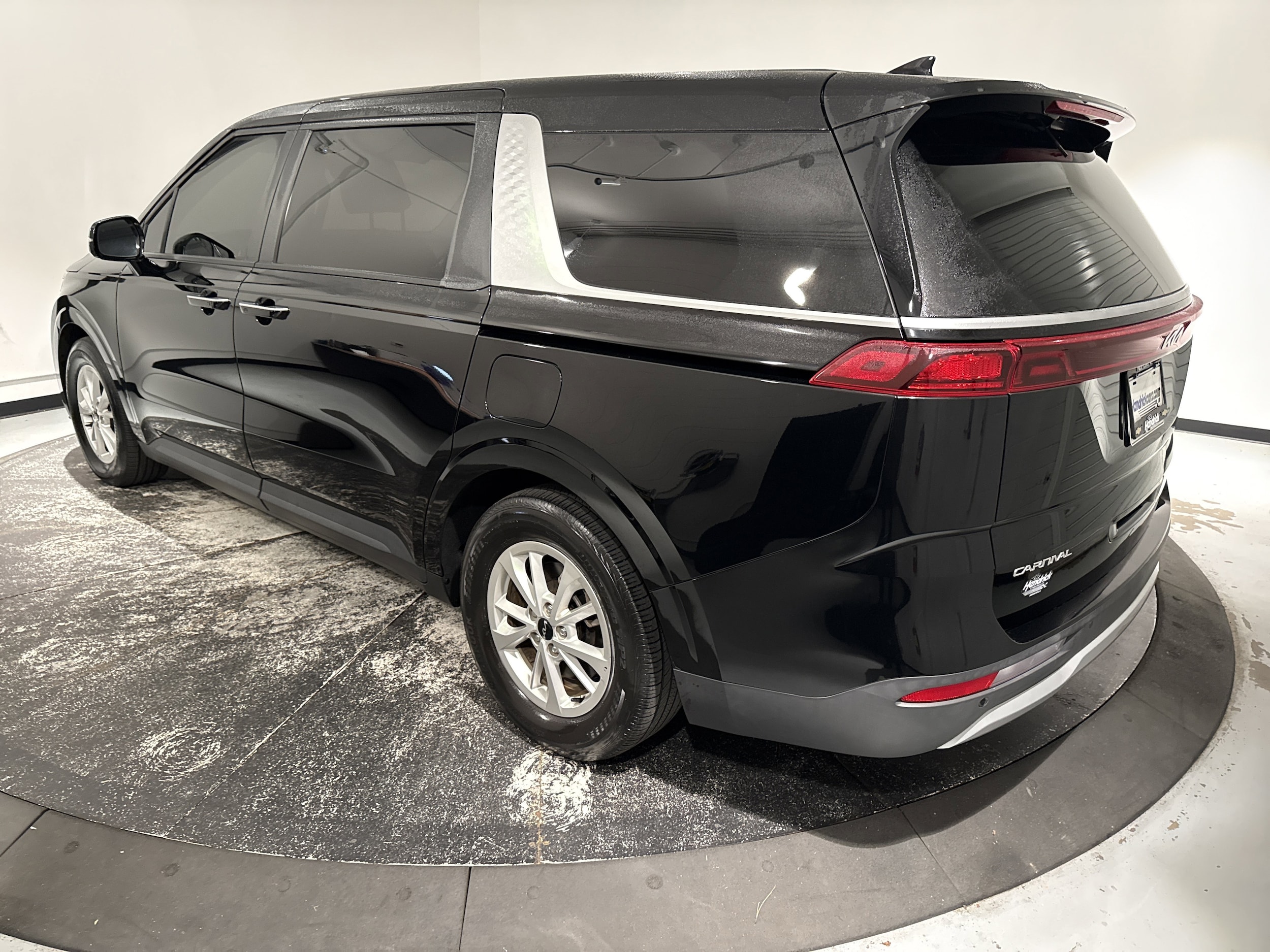 2023 Kia Carnival LX photo 6