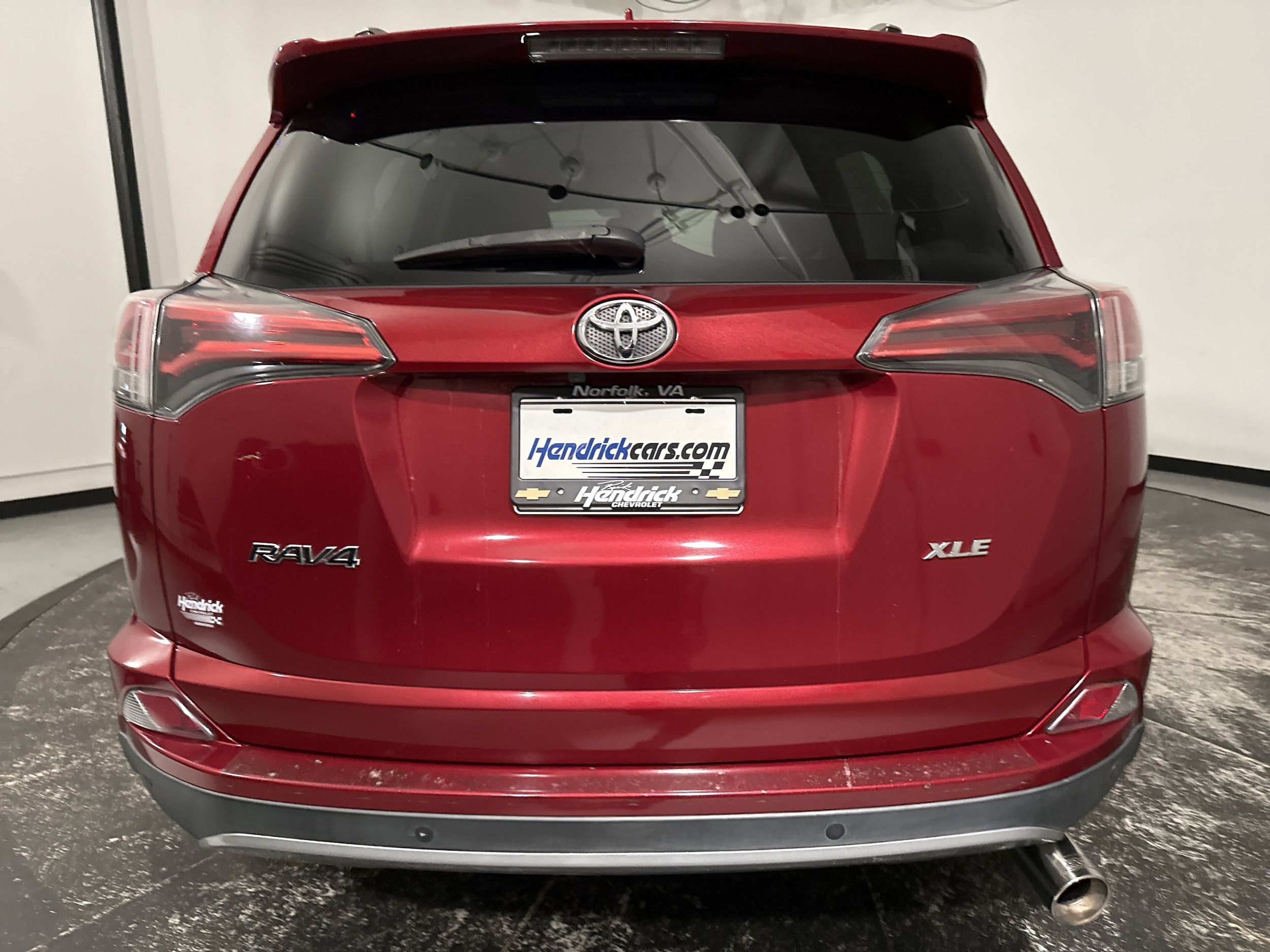 2018 Toyota RAV4 XLE photo 3