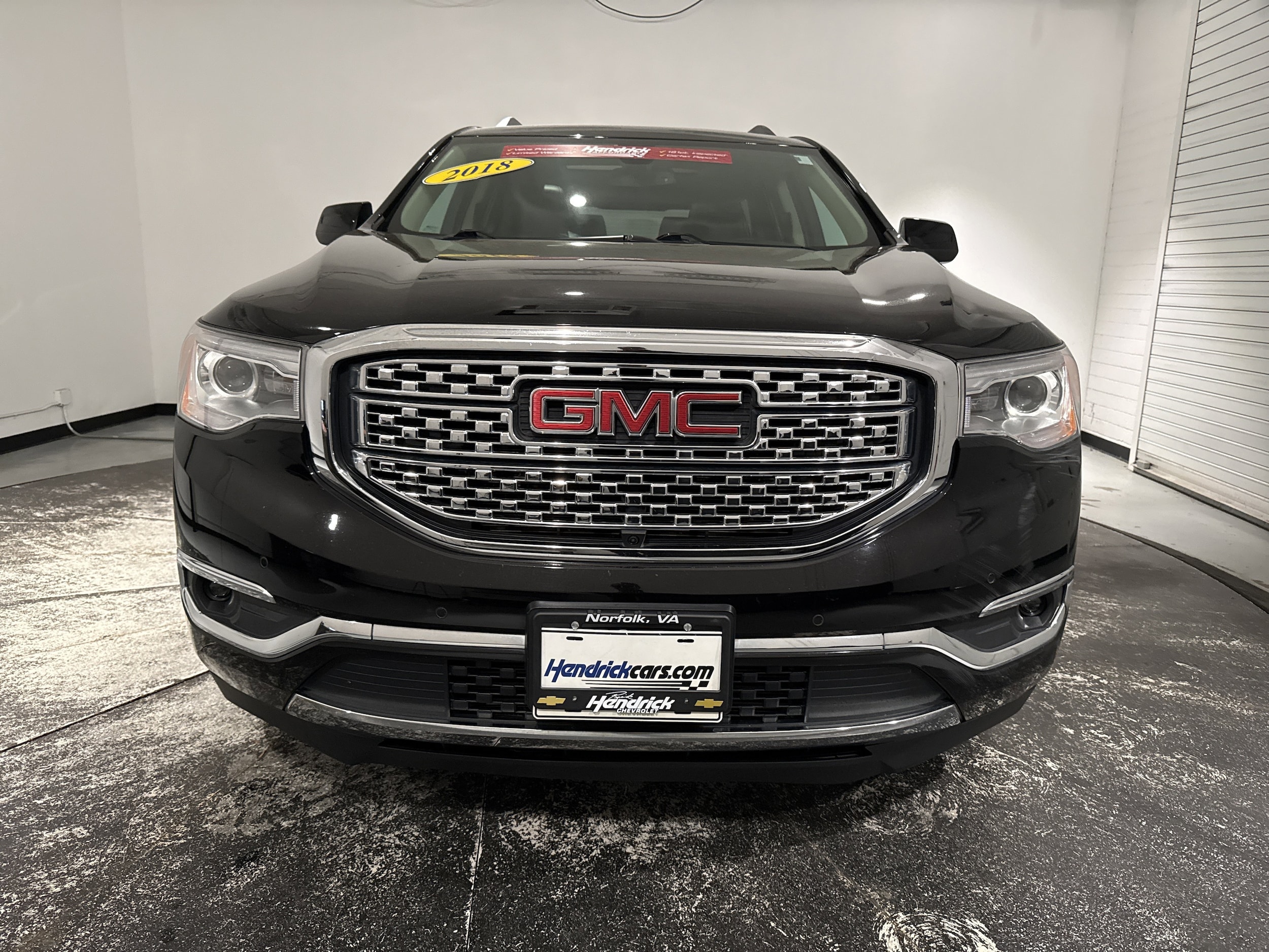 2018 GMC Acadia Denali photo 2
