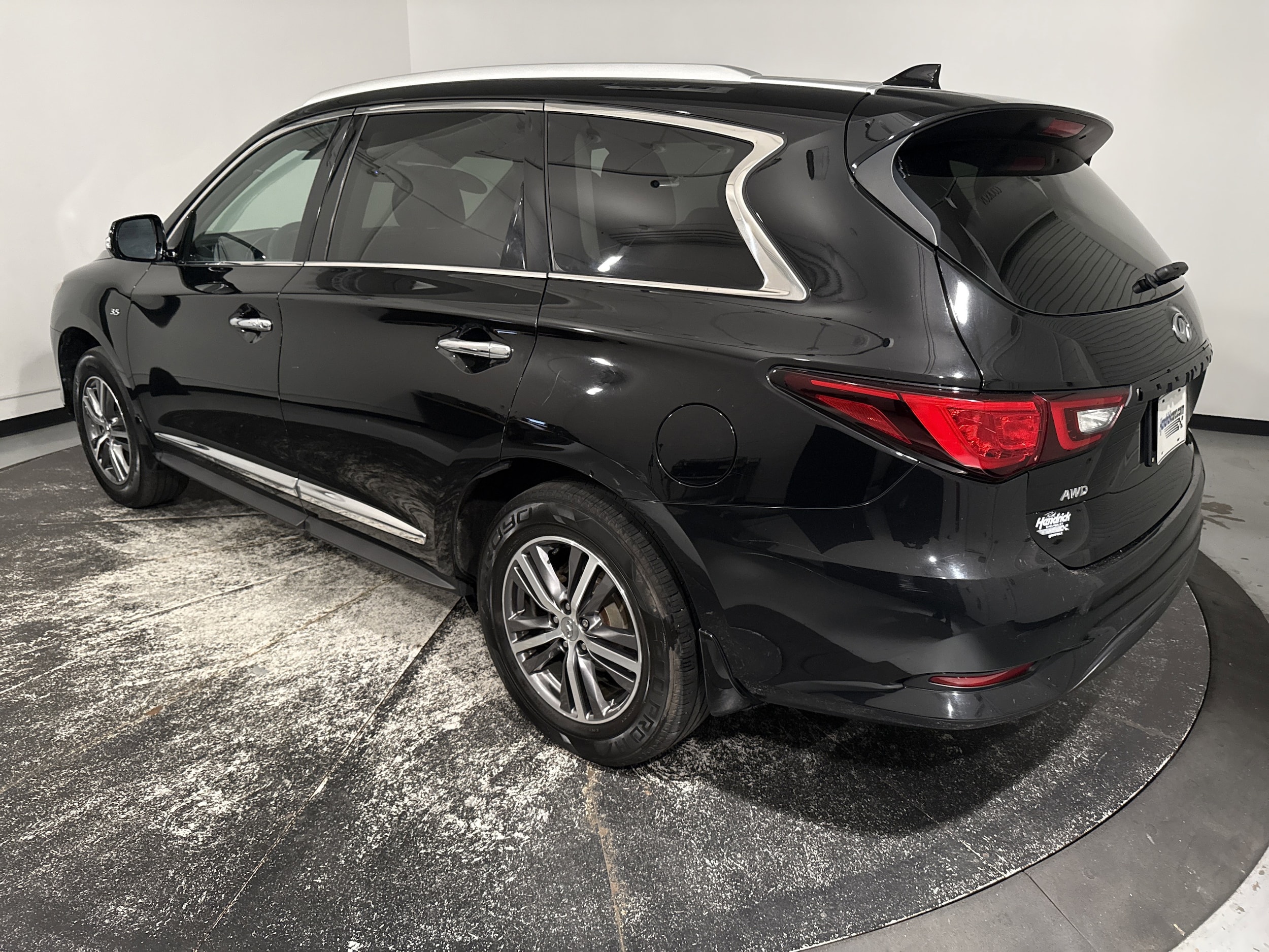 2020 INFINITI QX60 LUXE photo 3