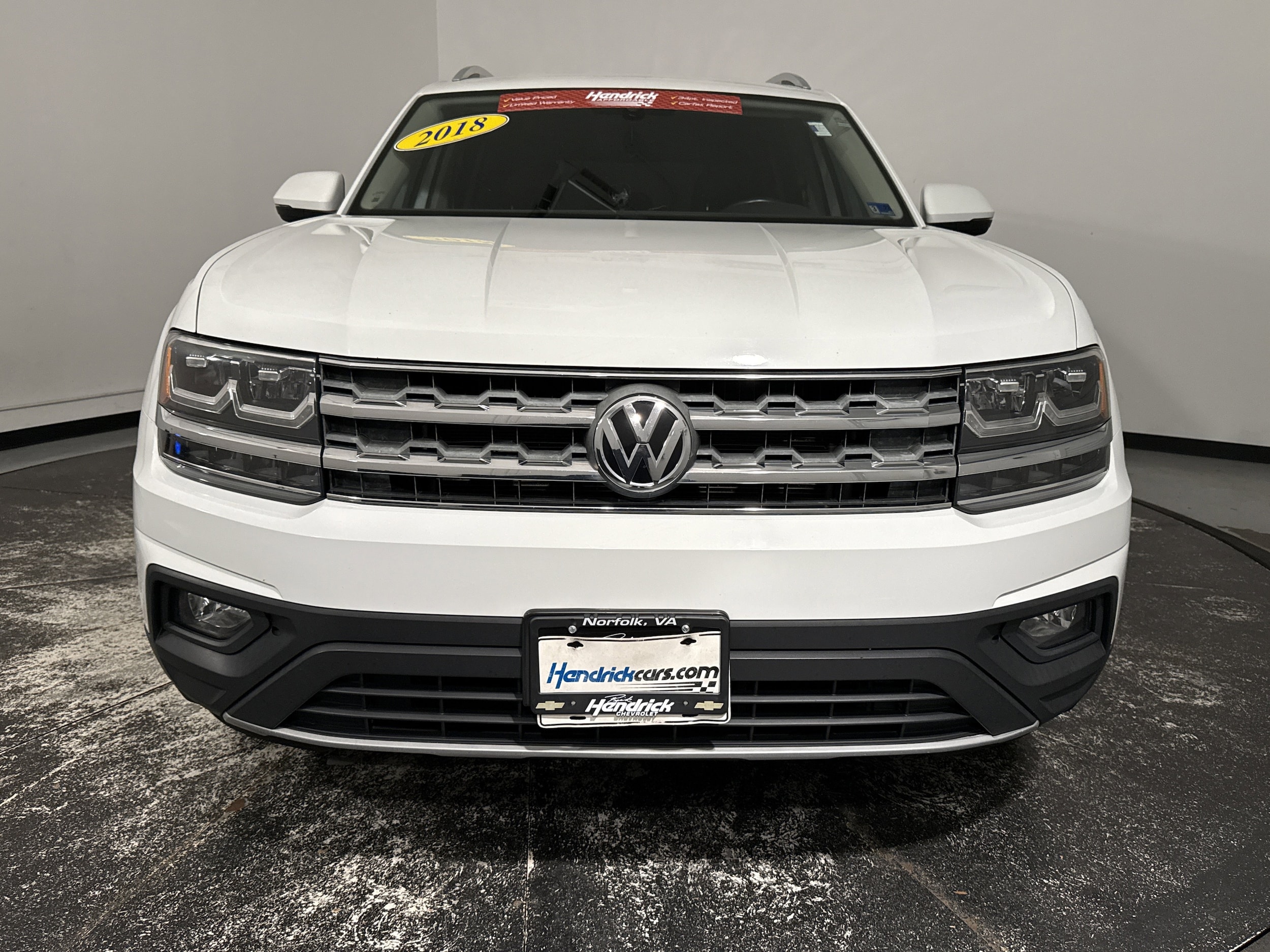 2018 Volkswagen Atlas 3.6L V6 SE photo 2