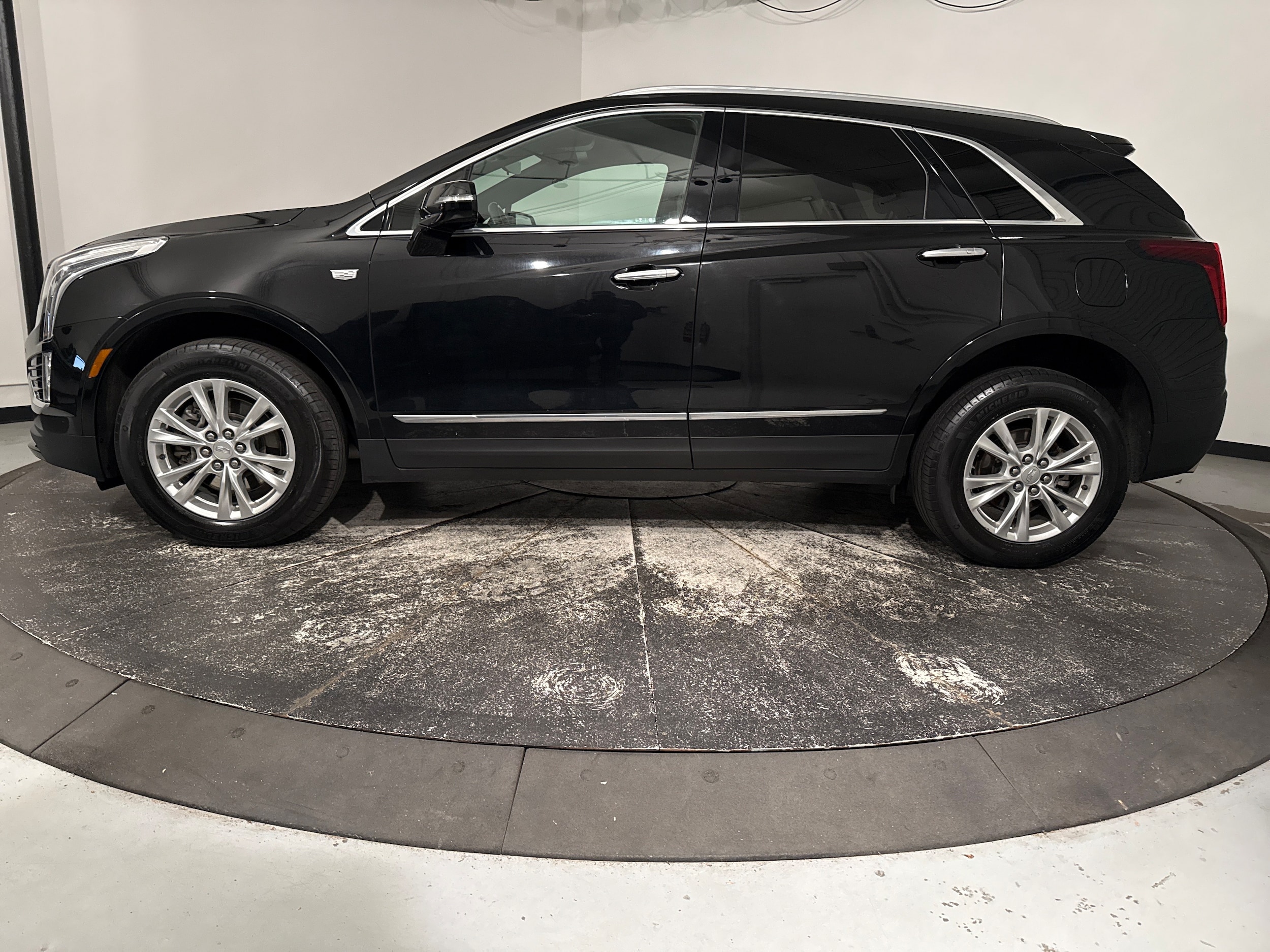 CADILLAC XT5 FWD Luxury