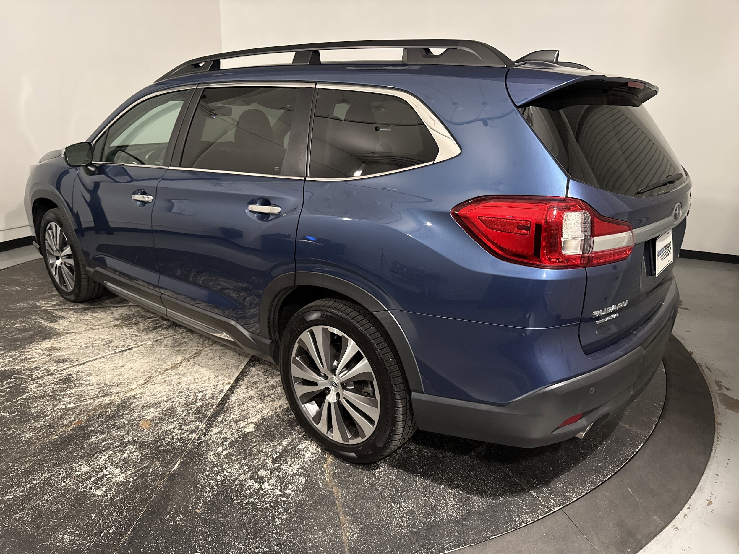 2022 Subaru Ascent Touring photo 3