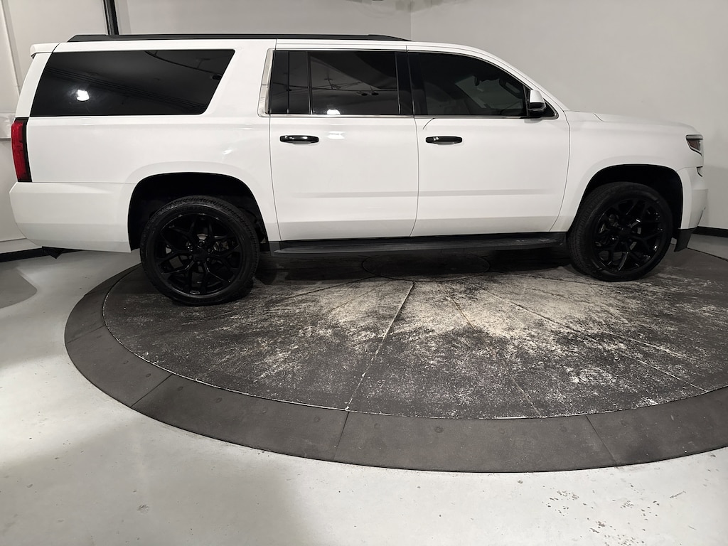 Used 2018 Chevrolet Suburban LT SUV