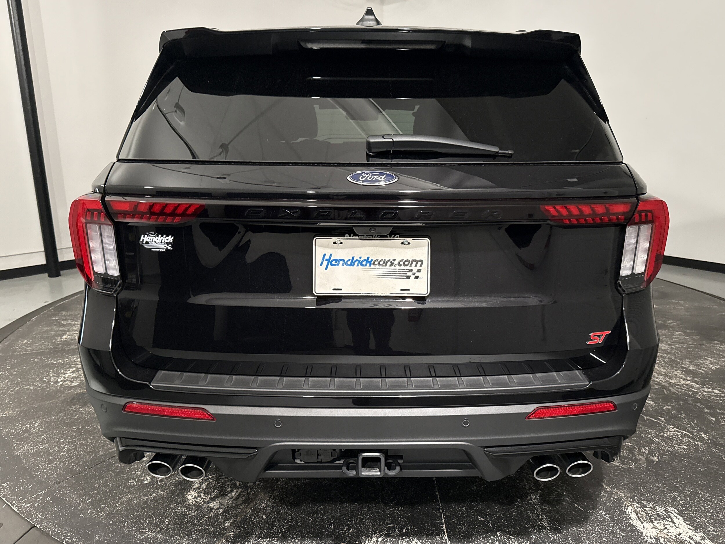 2026 Ford Explorer ST photo 3