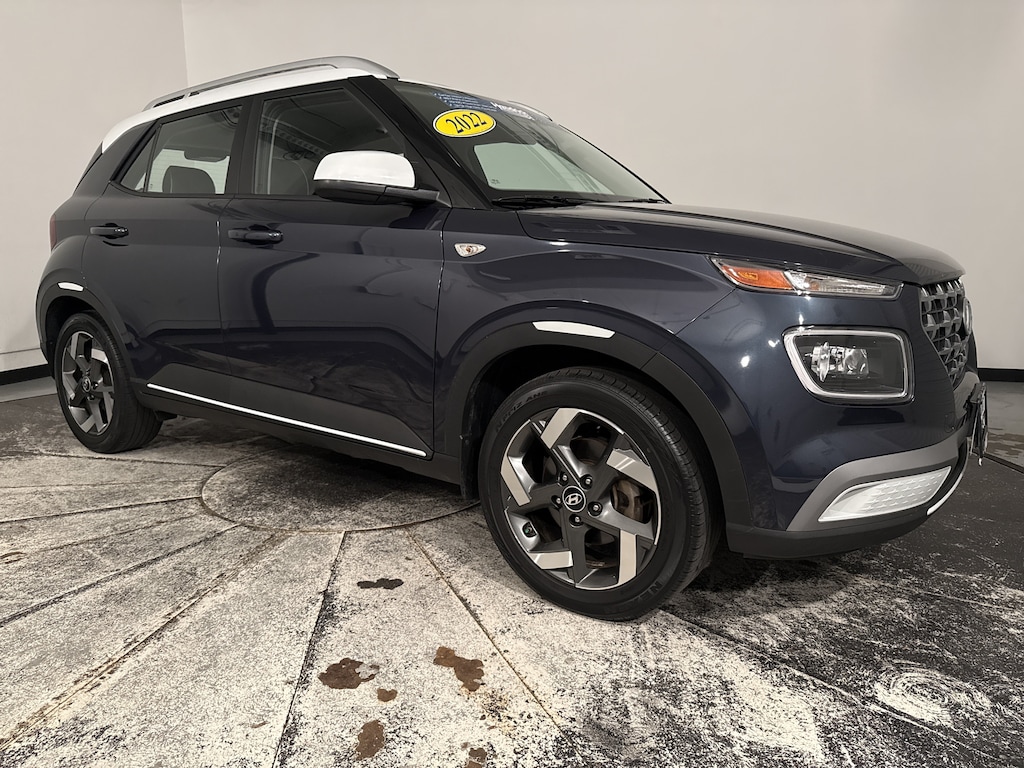 Used 2022 Hyundai Venue Limited SUV