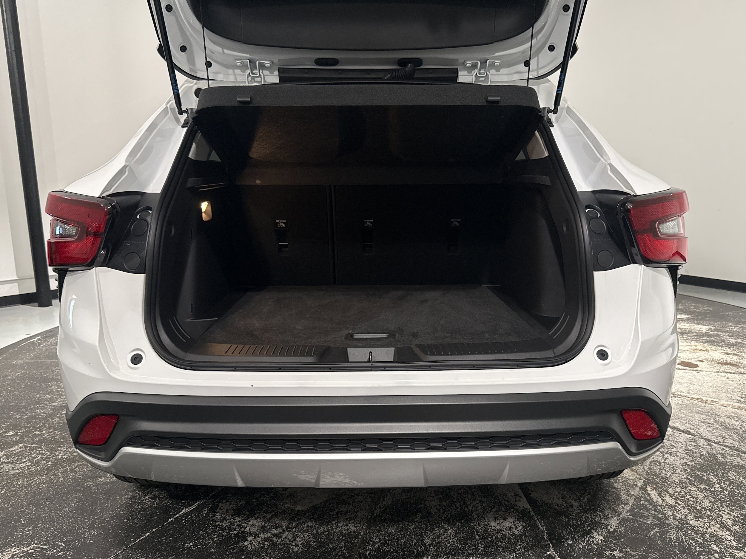 2025 Chevrolet Trax LT photo 3