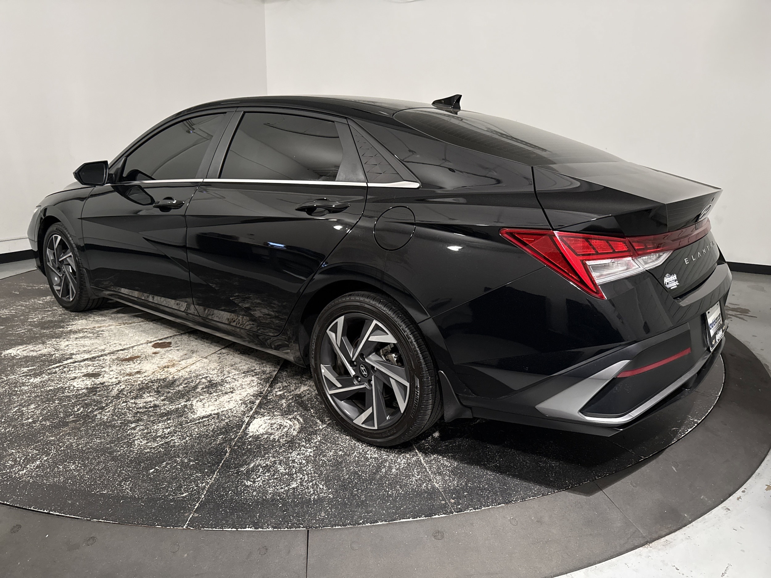 2025 Hyundai Elantra SEL Convenience photo 3