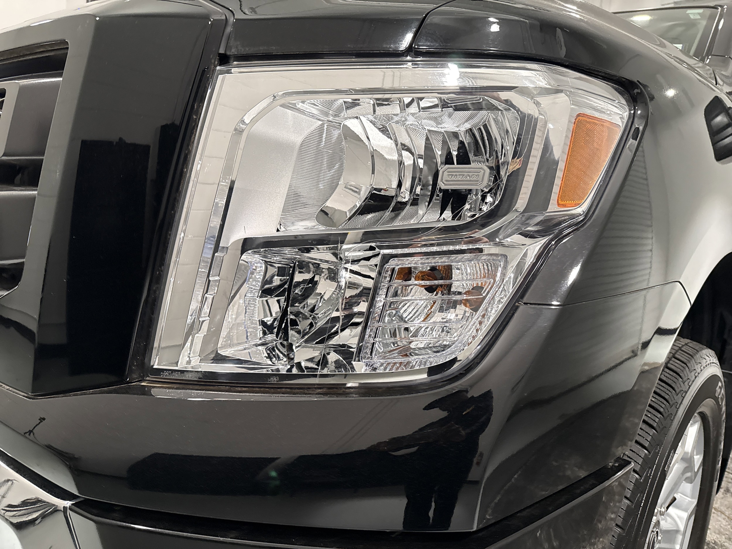 2024 Nissan Titan XD SV photo 5