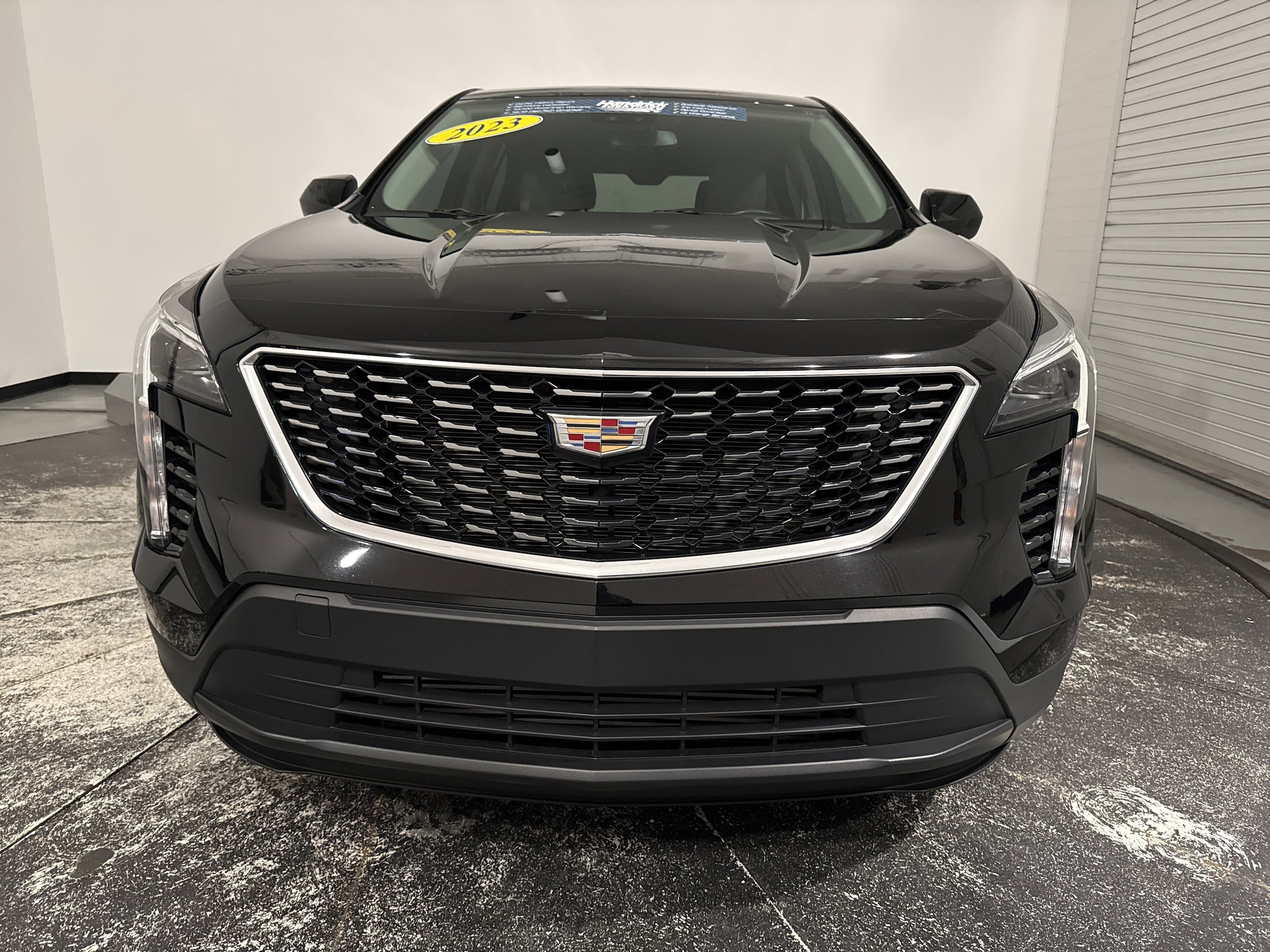 2023 CADILLAC XT4 FWD Luxury photo 2
