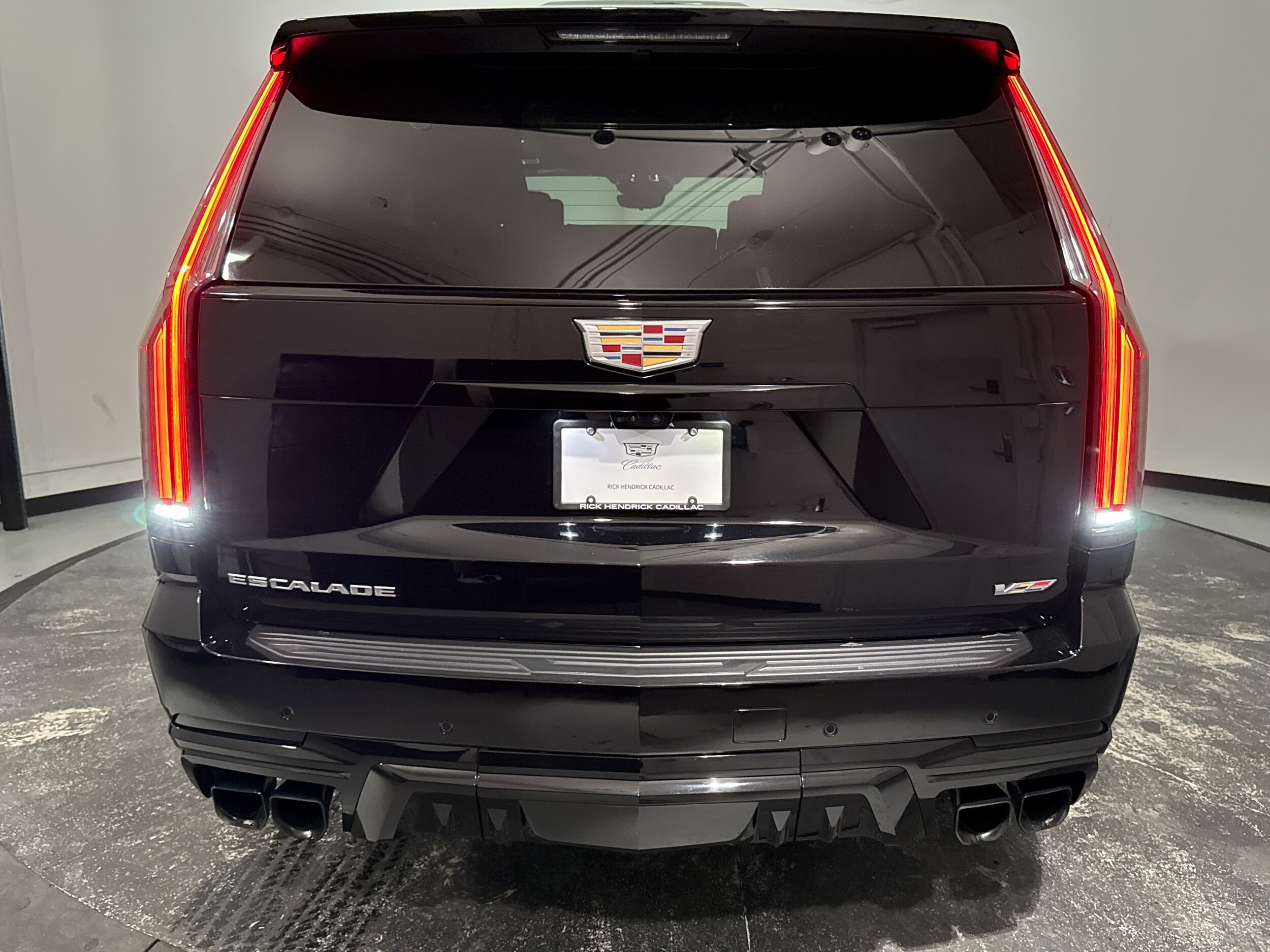 2025 CADILLAC Escalade AWD V-Series photo 3