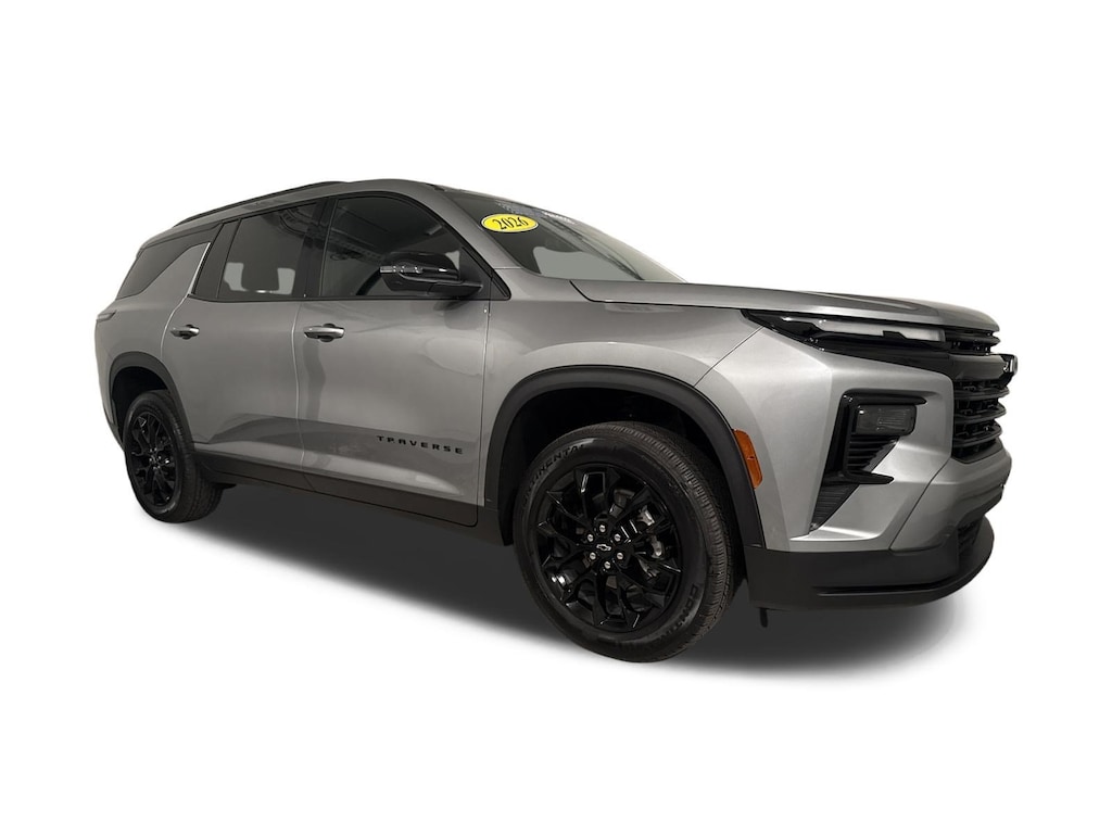 Used 2026 Chevrolet Traverse FWD LT SUV