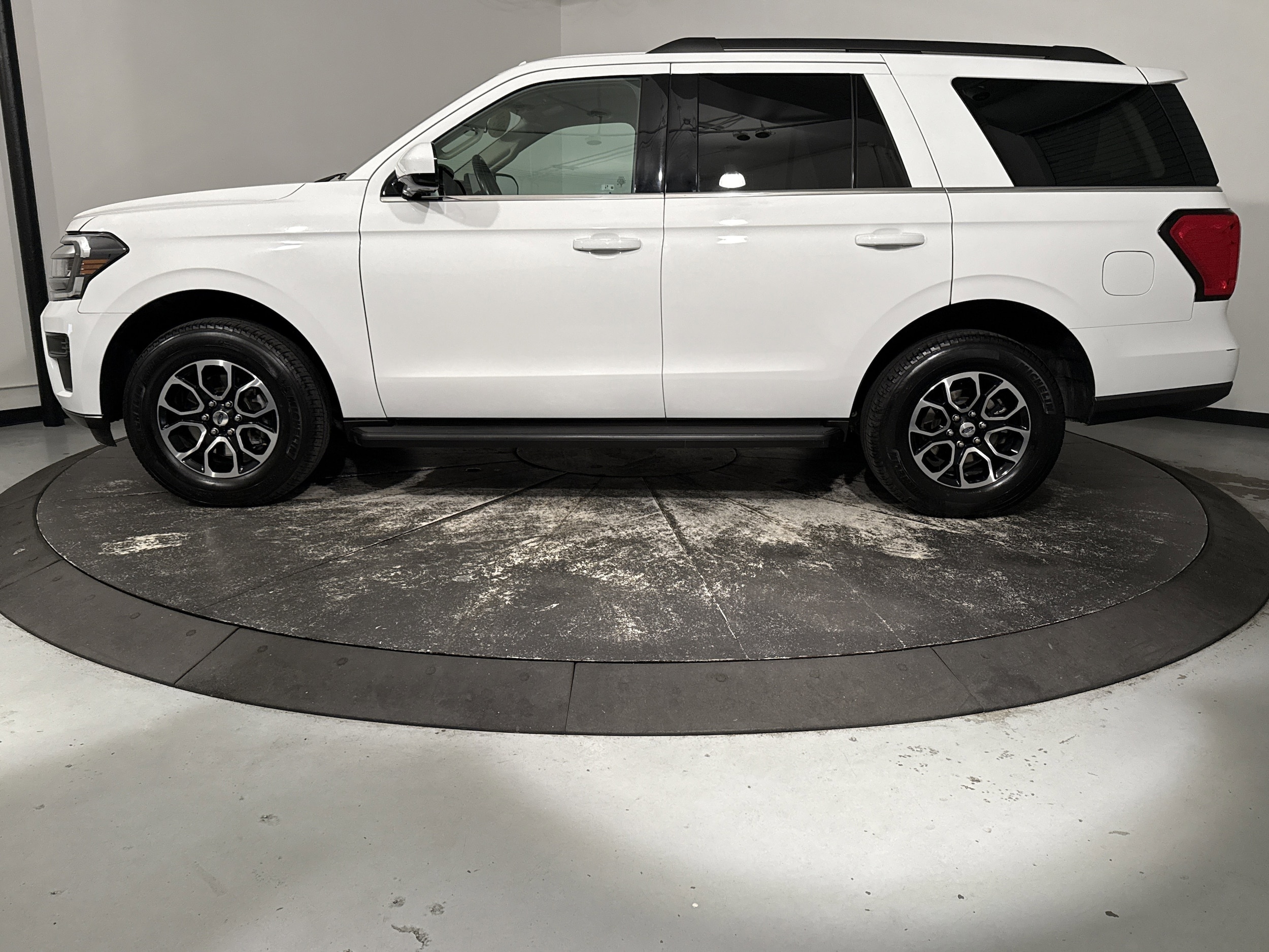 2024 Ford Expedition XLT photo 5