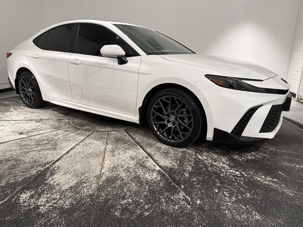 Used 2025 Toyota Camry SE Sedan