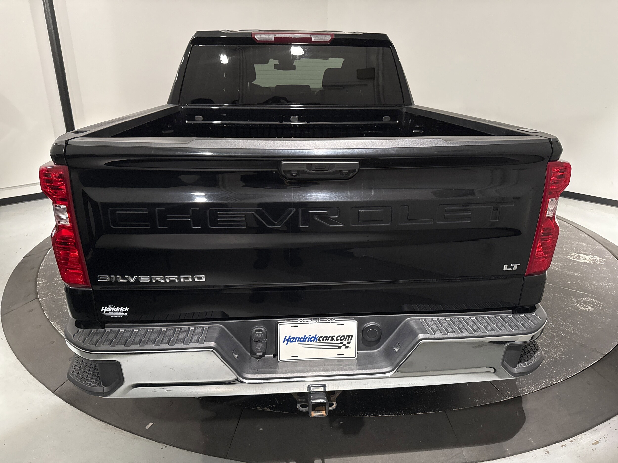 2022 Chevrolet Silverado 1500 LT photo 3