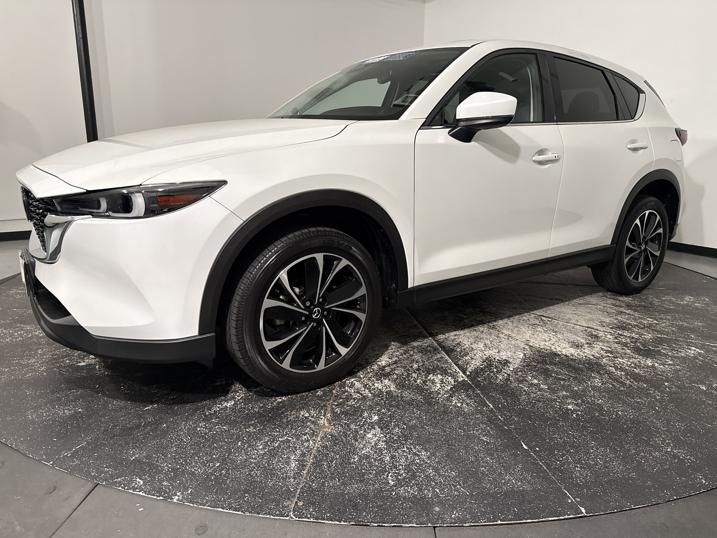 2023 Mazda CX-5 2.5 S Premium Package photo 4