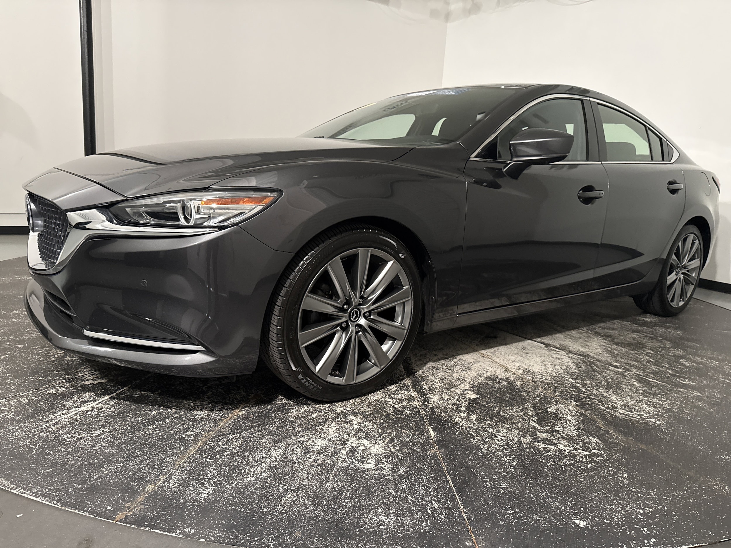 2018 Mazda Mazda6 Signature photo 4